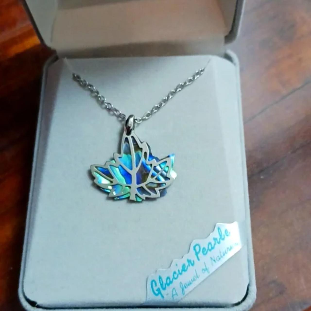 Storrs jewelry deals glacier pearle