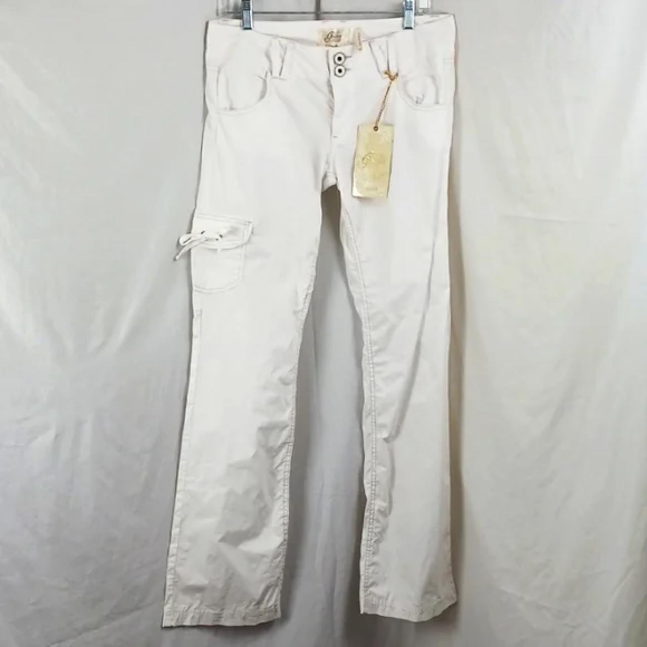 resident Massage En del New Guess Jeans White Women's Pants Stretchy Cargo... - Depop