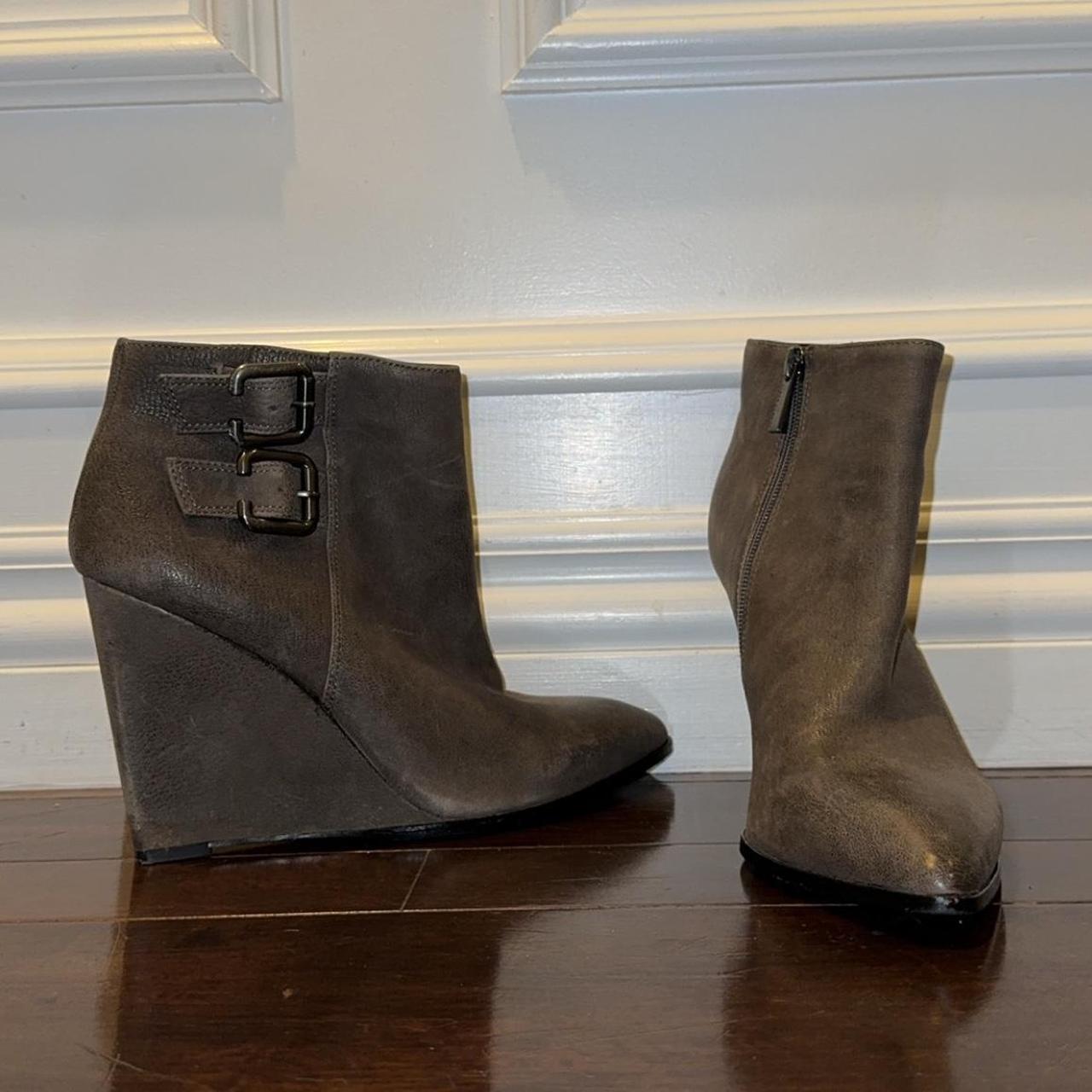 Vince Camuto Women's Grey and Silver Boots (3)