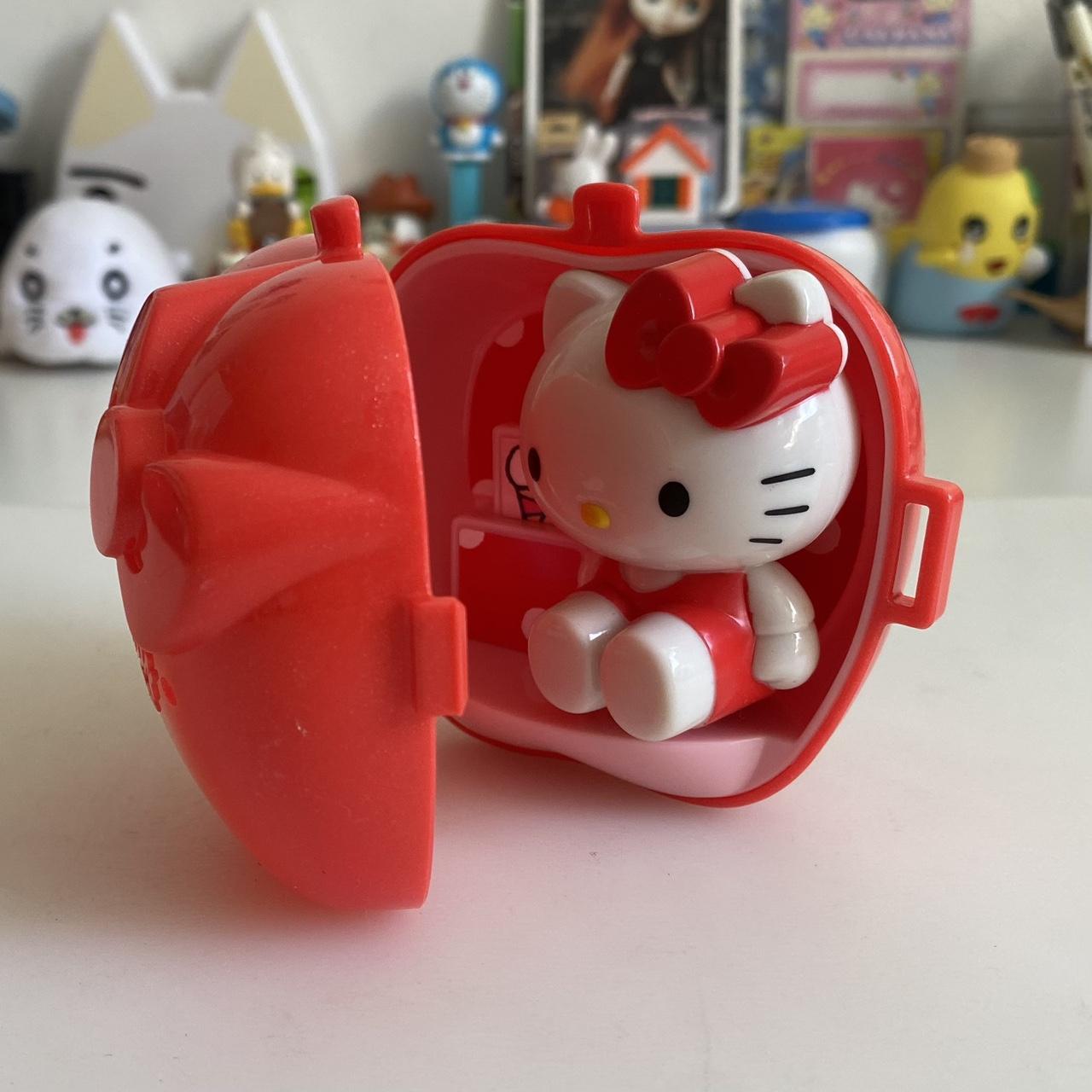Hello Kitty in an apple Vintage from 2009 🩷Please | Depop