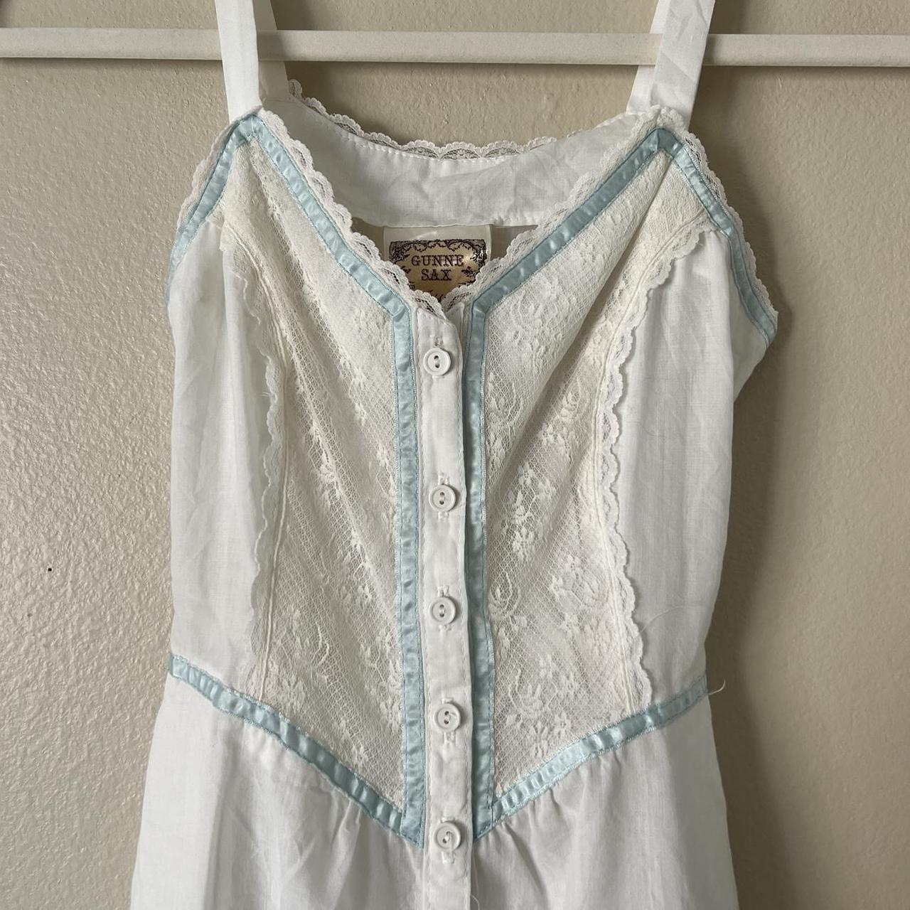 Beautiful vintage Gunne Sax prairie dress featuring... - Depop