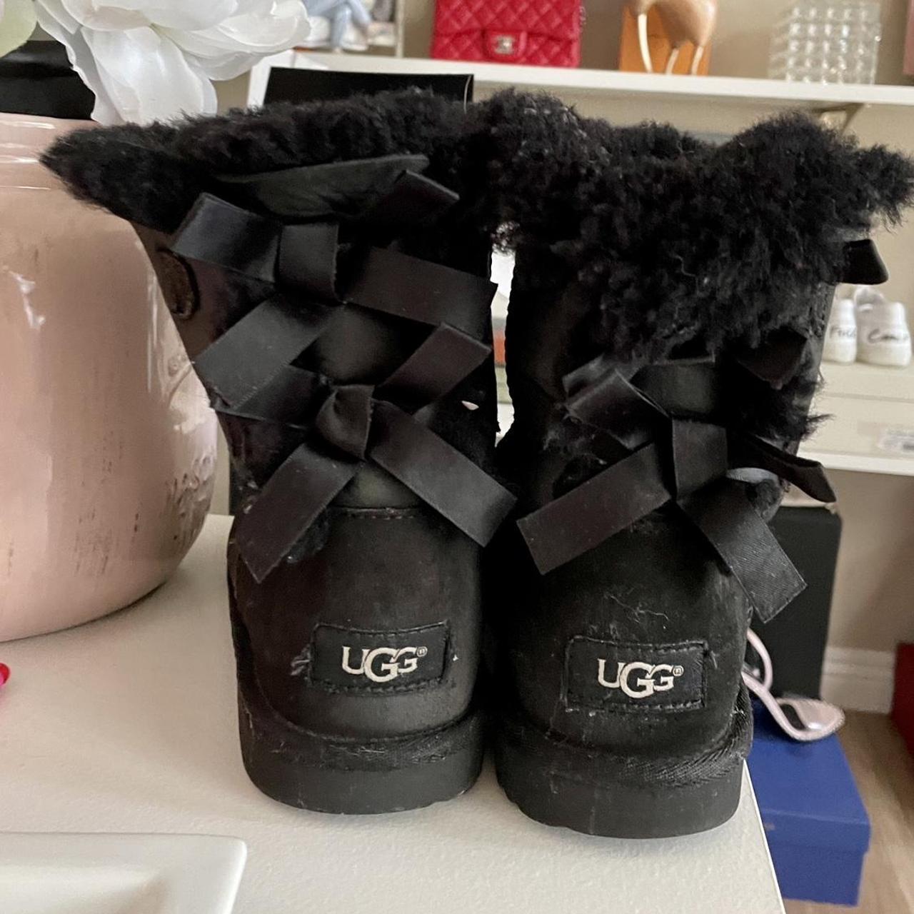 Girls size 4 2024 ugg boots