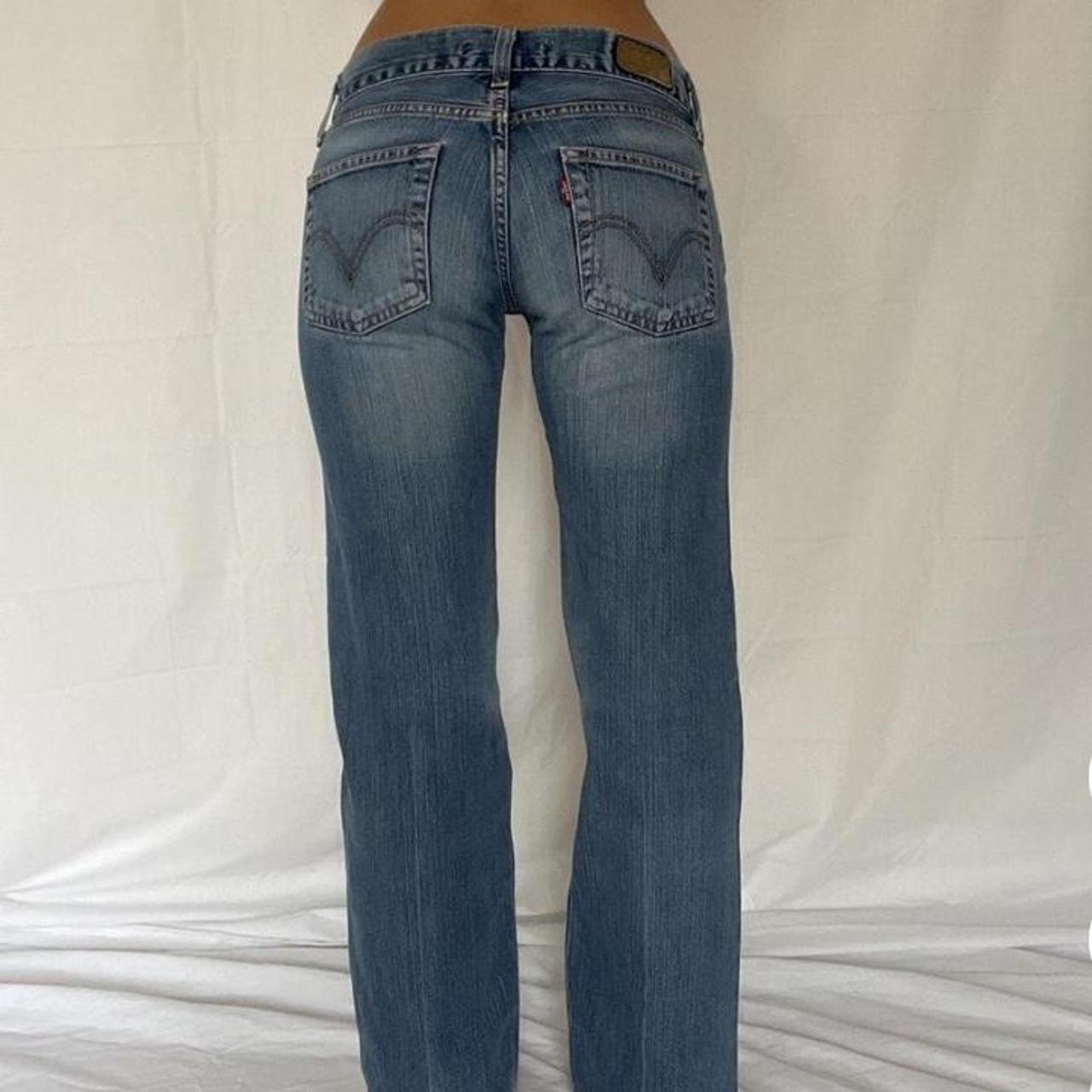 Levi's Women's Blue Jeans | Depop