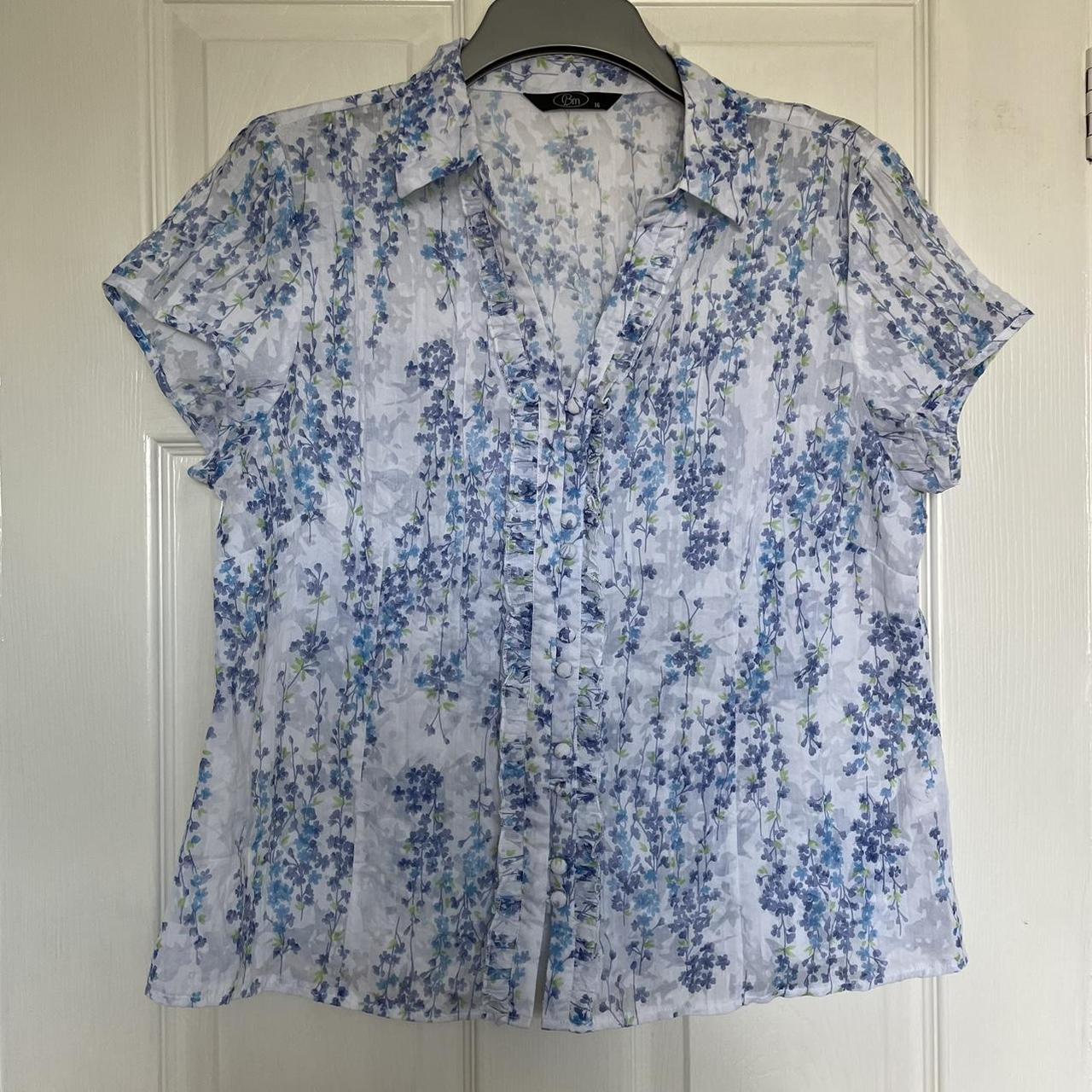 Blue and white button up blouse In perfect condition... - Depop