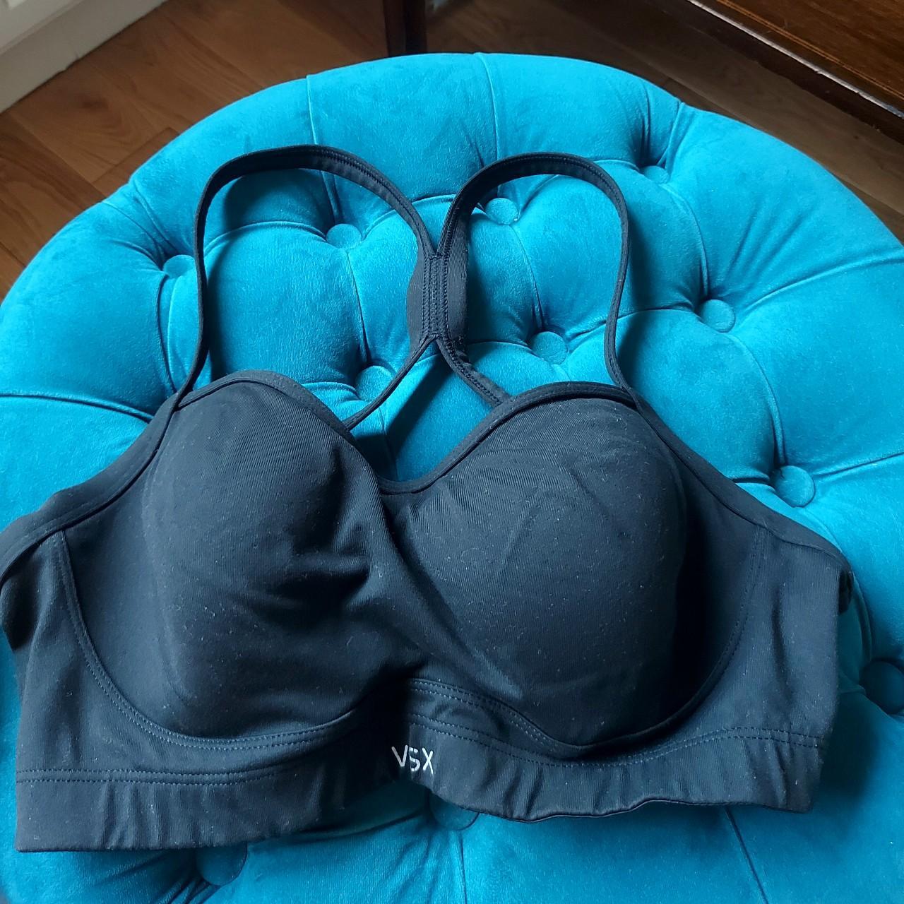 Victoria secret sports bra Size 34d Shipping is 3 - Depop