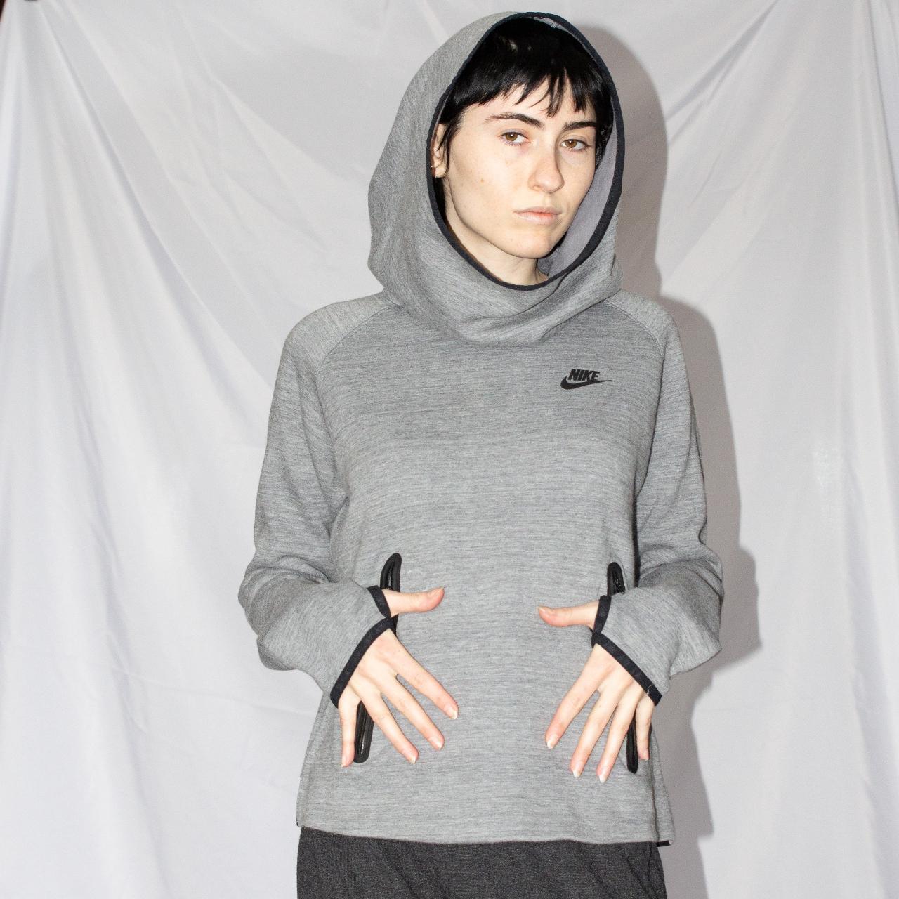 Nike hoodie with thumb holes womens online