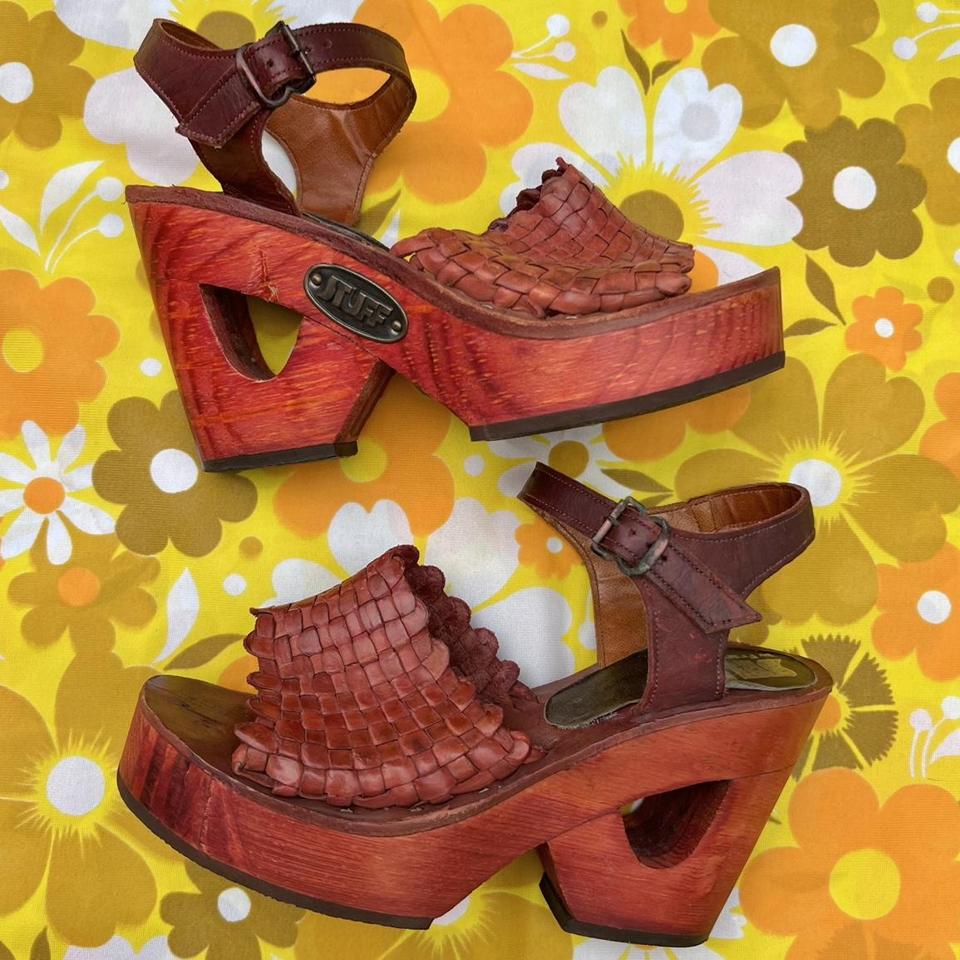 1970s 2025 platform sandals