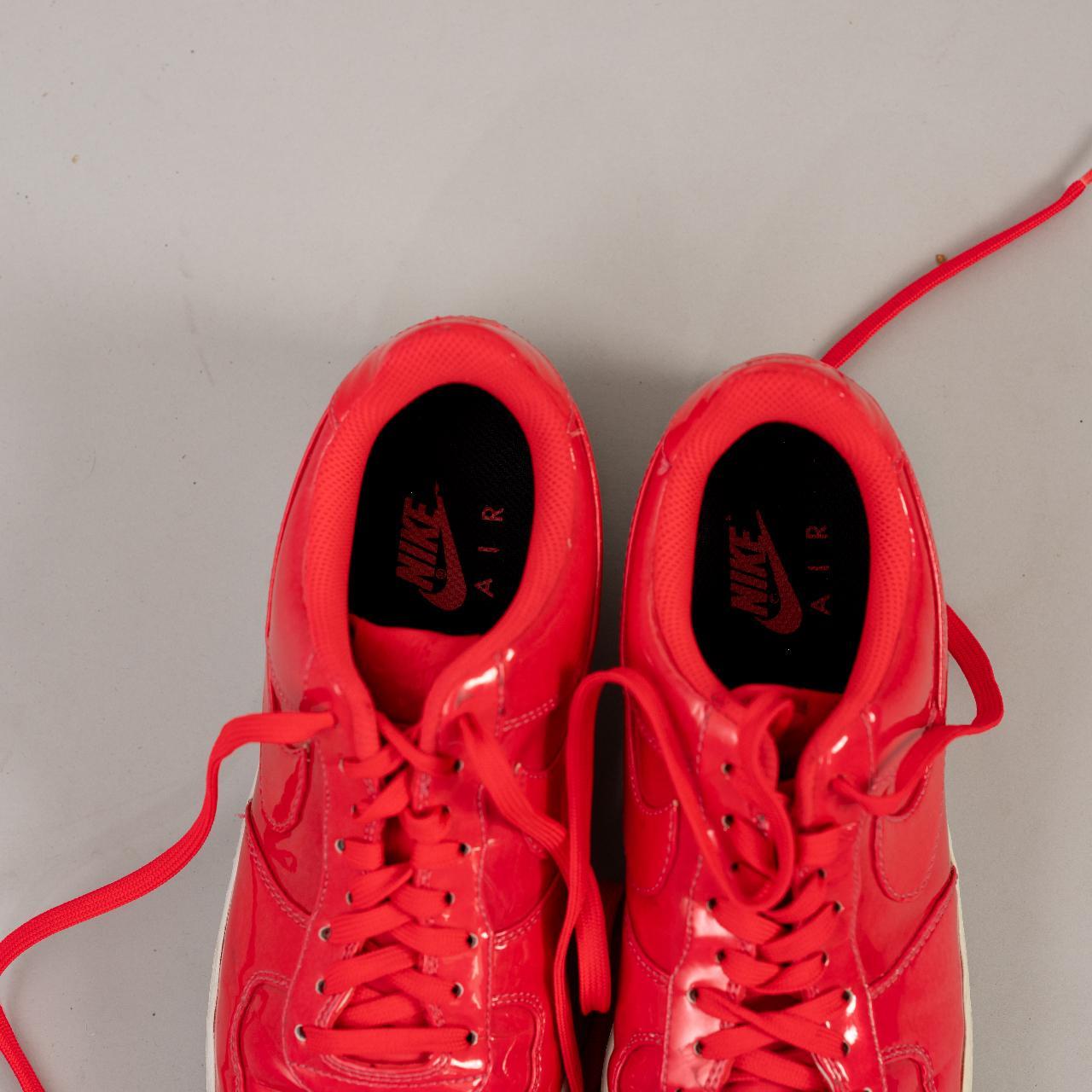 mens nike pink trainers