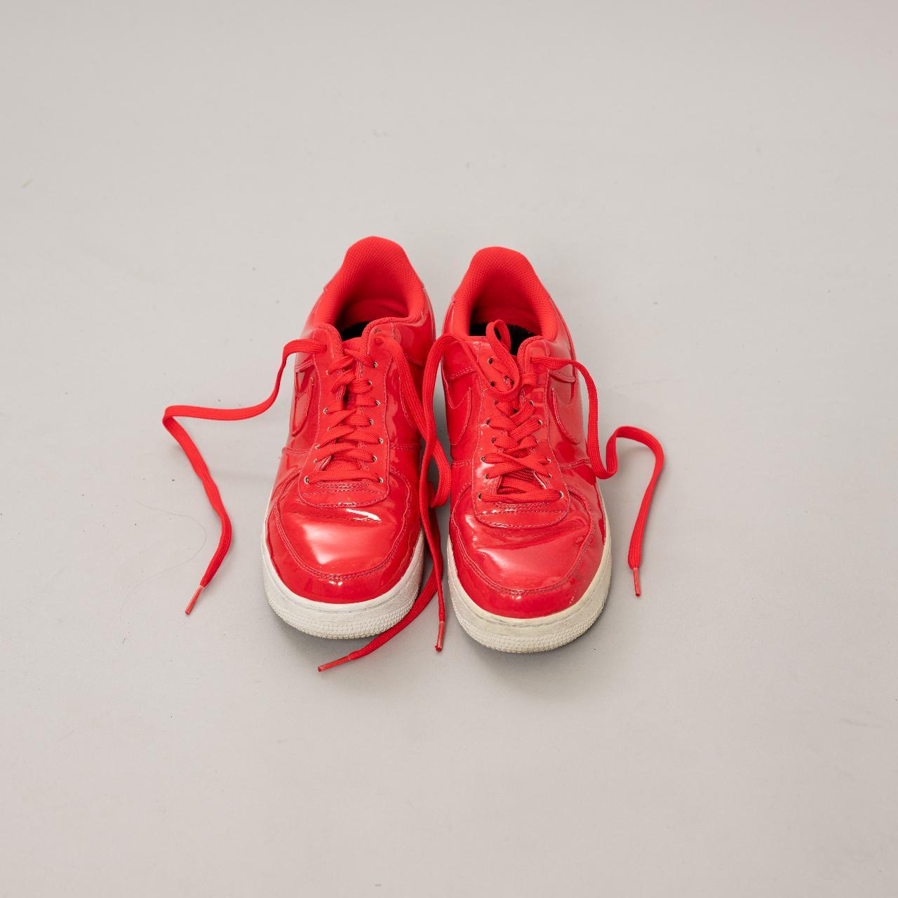 mens nike pink trainers