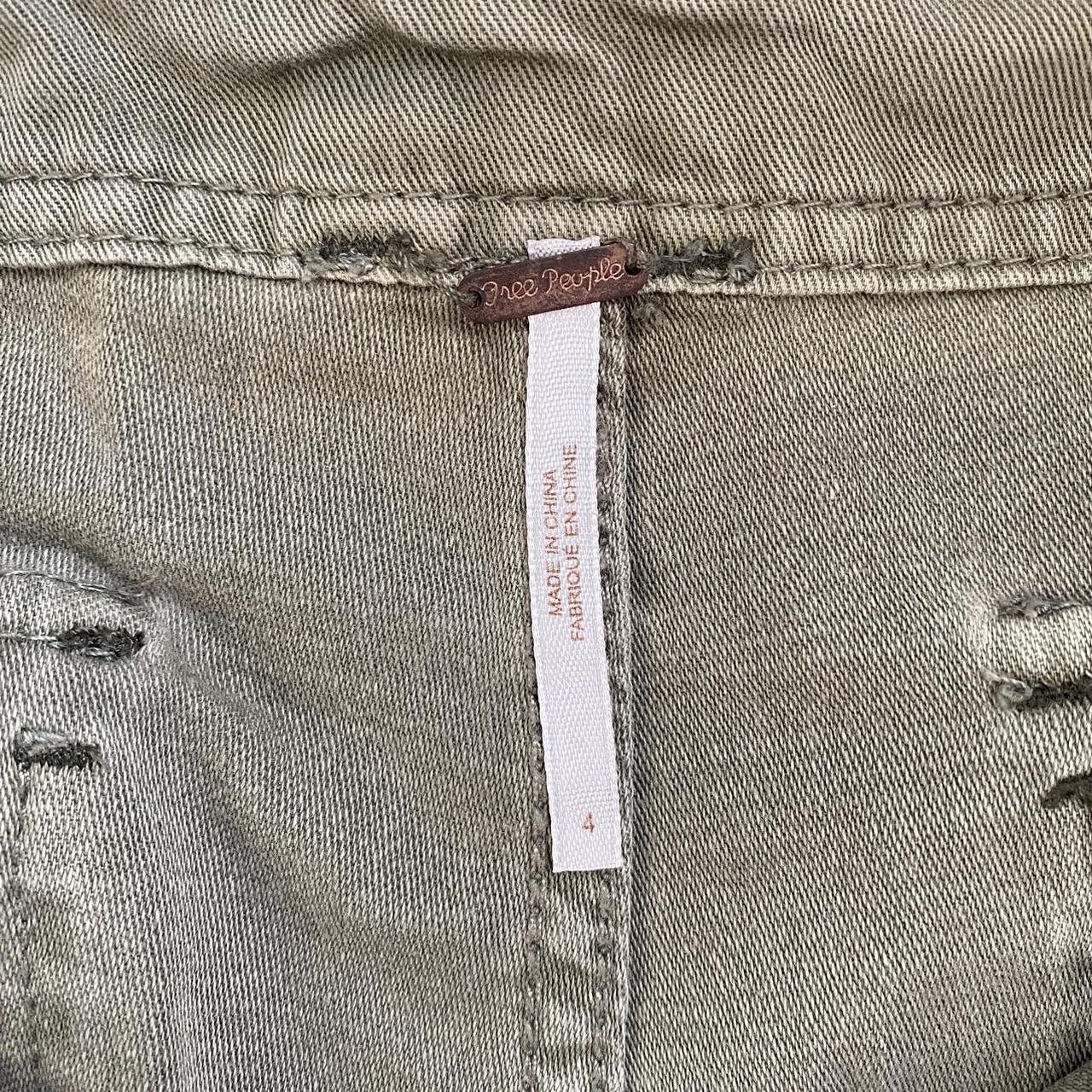 Low rise khaki cargo shorts from Free People UK size... - Depop