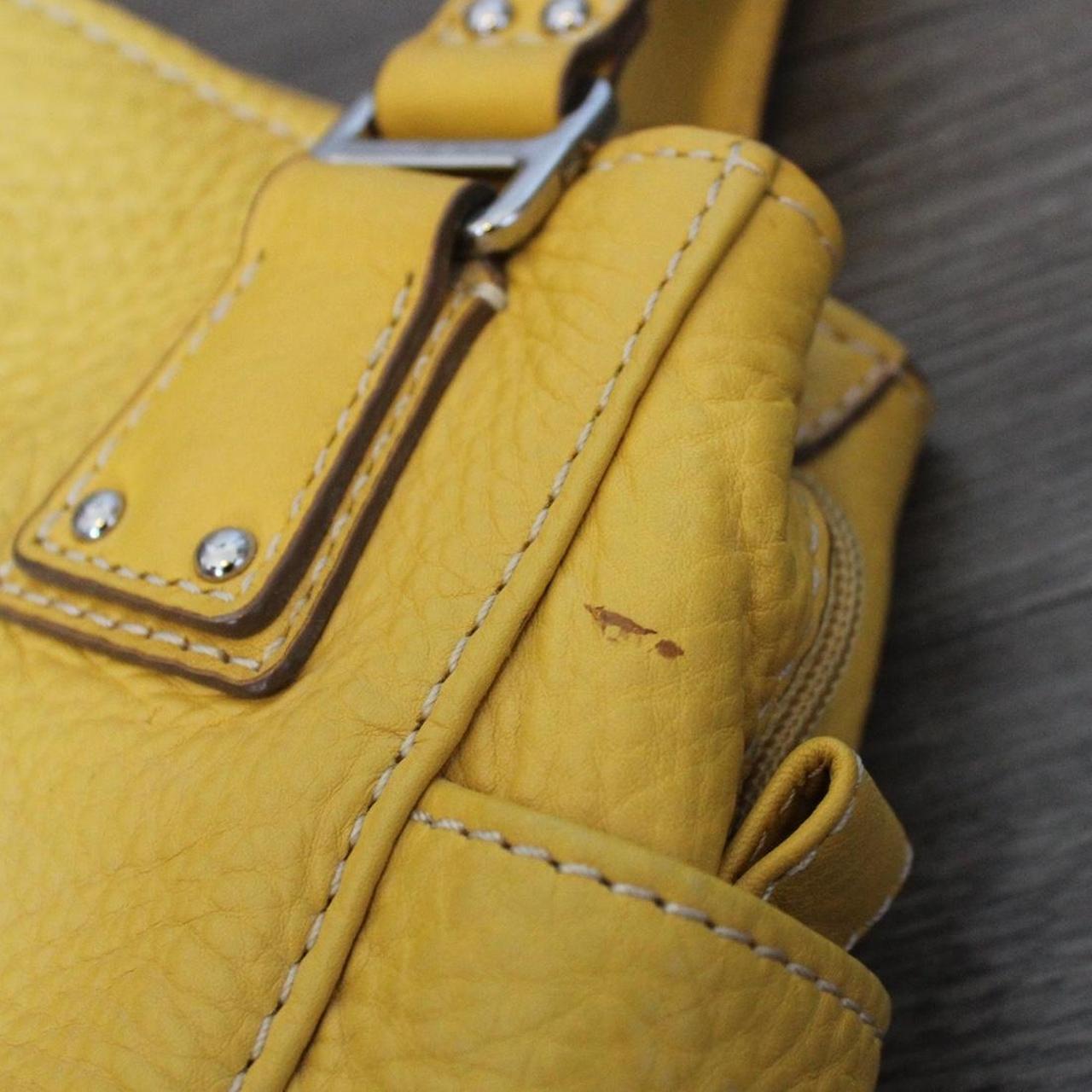 Vintage Fossil yellow Y2K shoulder bag approx. Depop