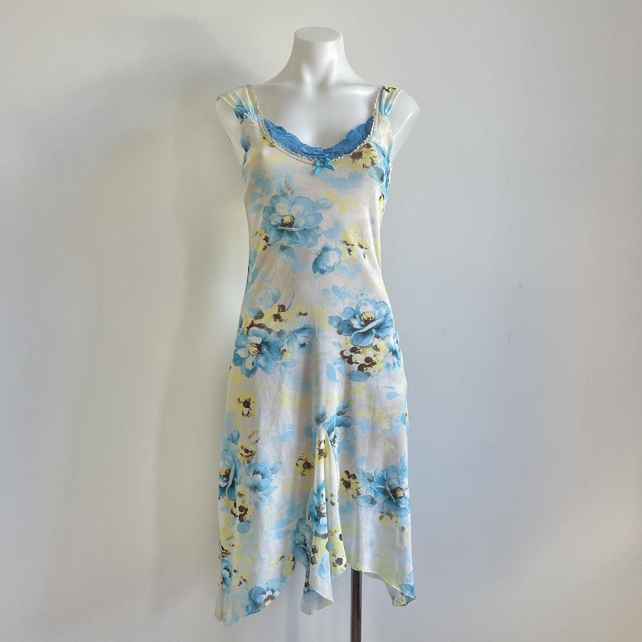 2 DIE 4!! Morgan de Toi blue floral midi dress with... - Depop