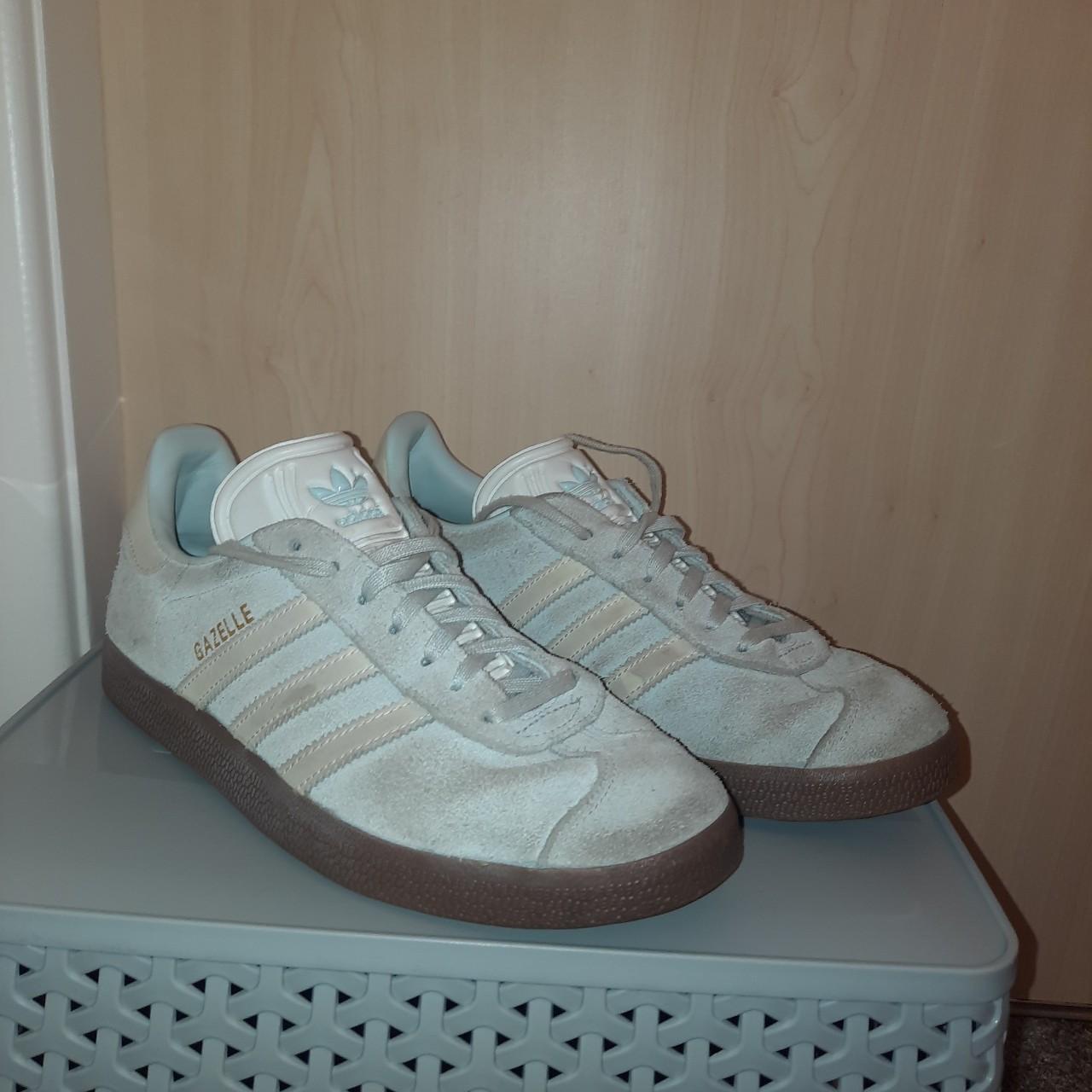 Light blue suede clearance adidas