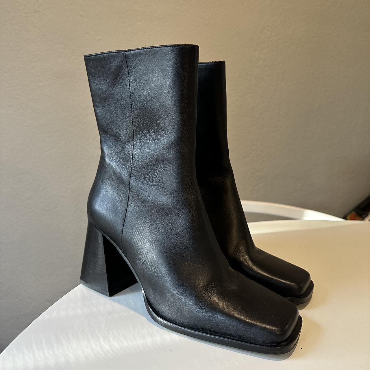 Vagabond Women's Black Boots Depop