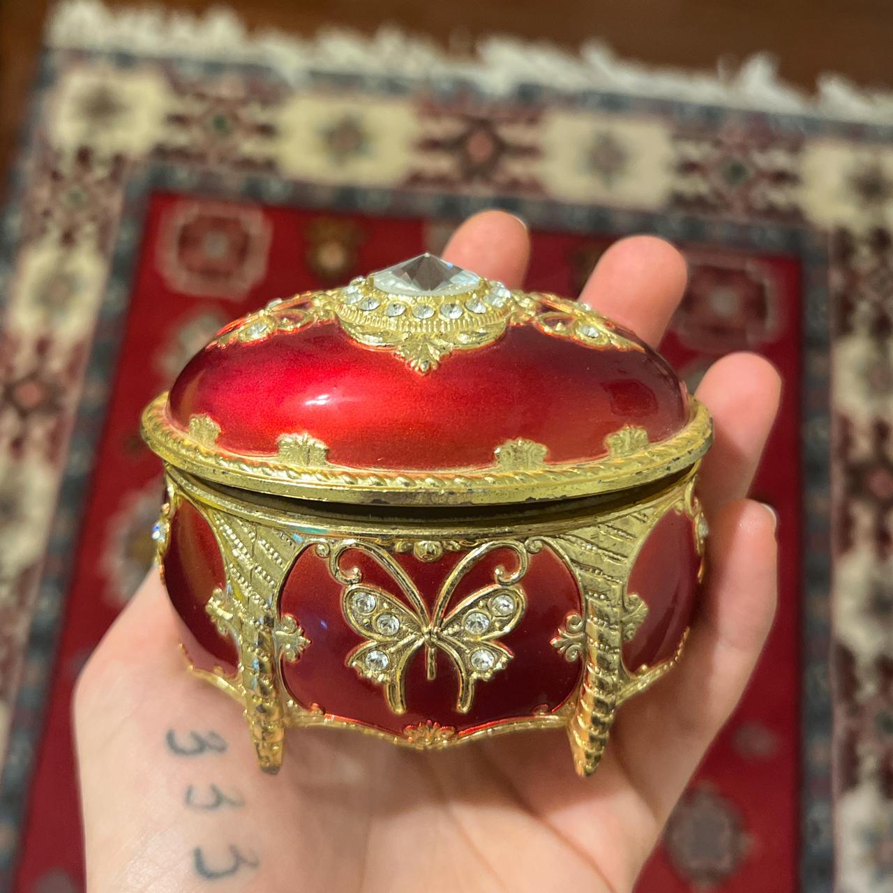 item listed by sinfulswan