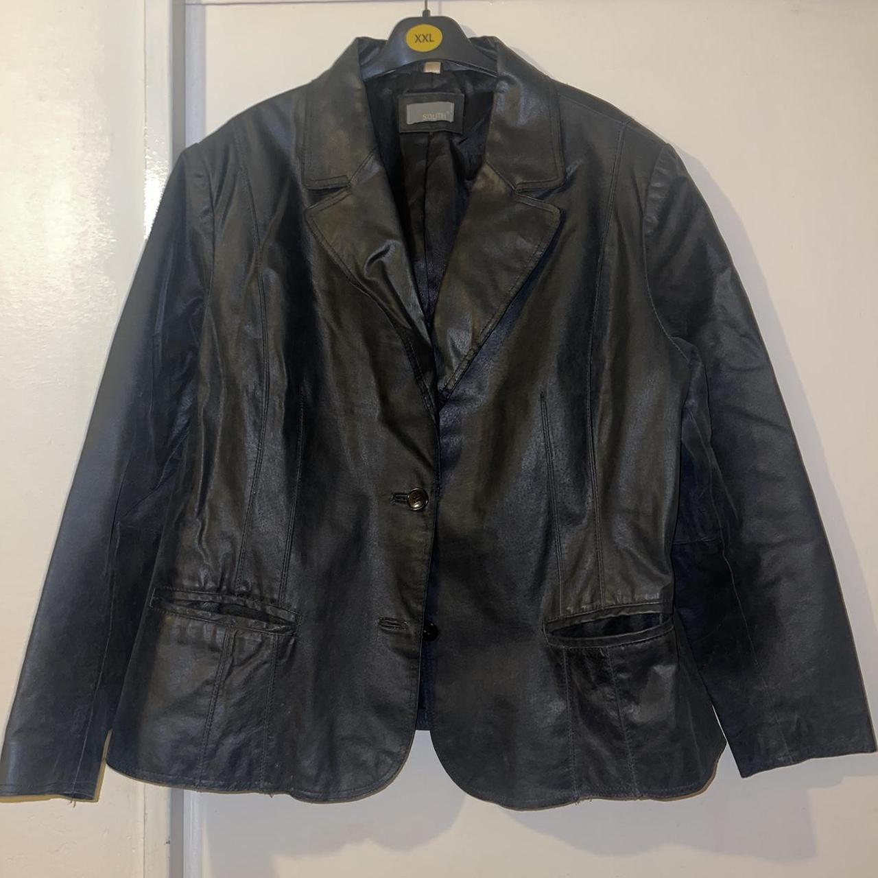 item listed by _mycloset99_