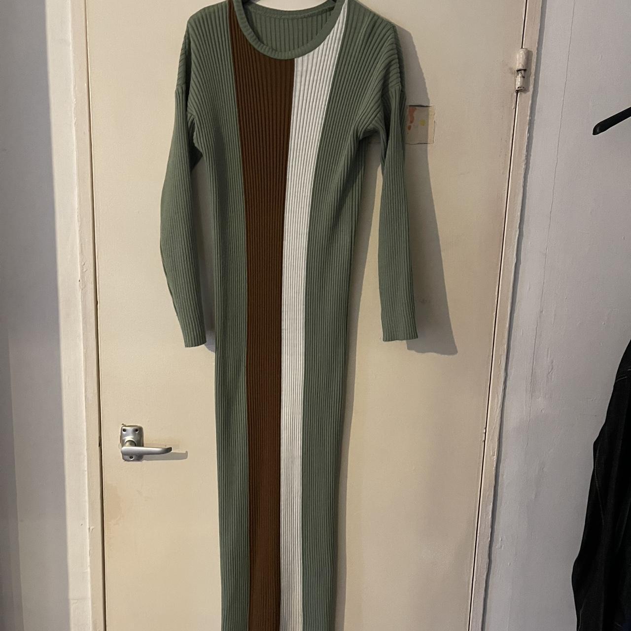 item listed by _mycloset99_
