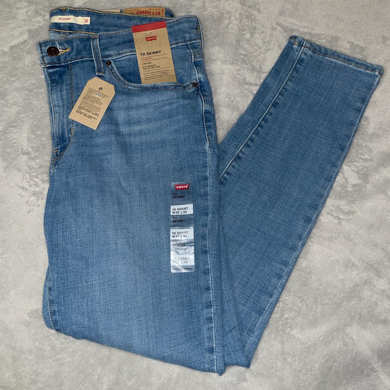 Levi's 711 skinny best sale short