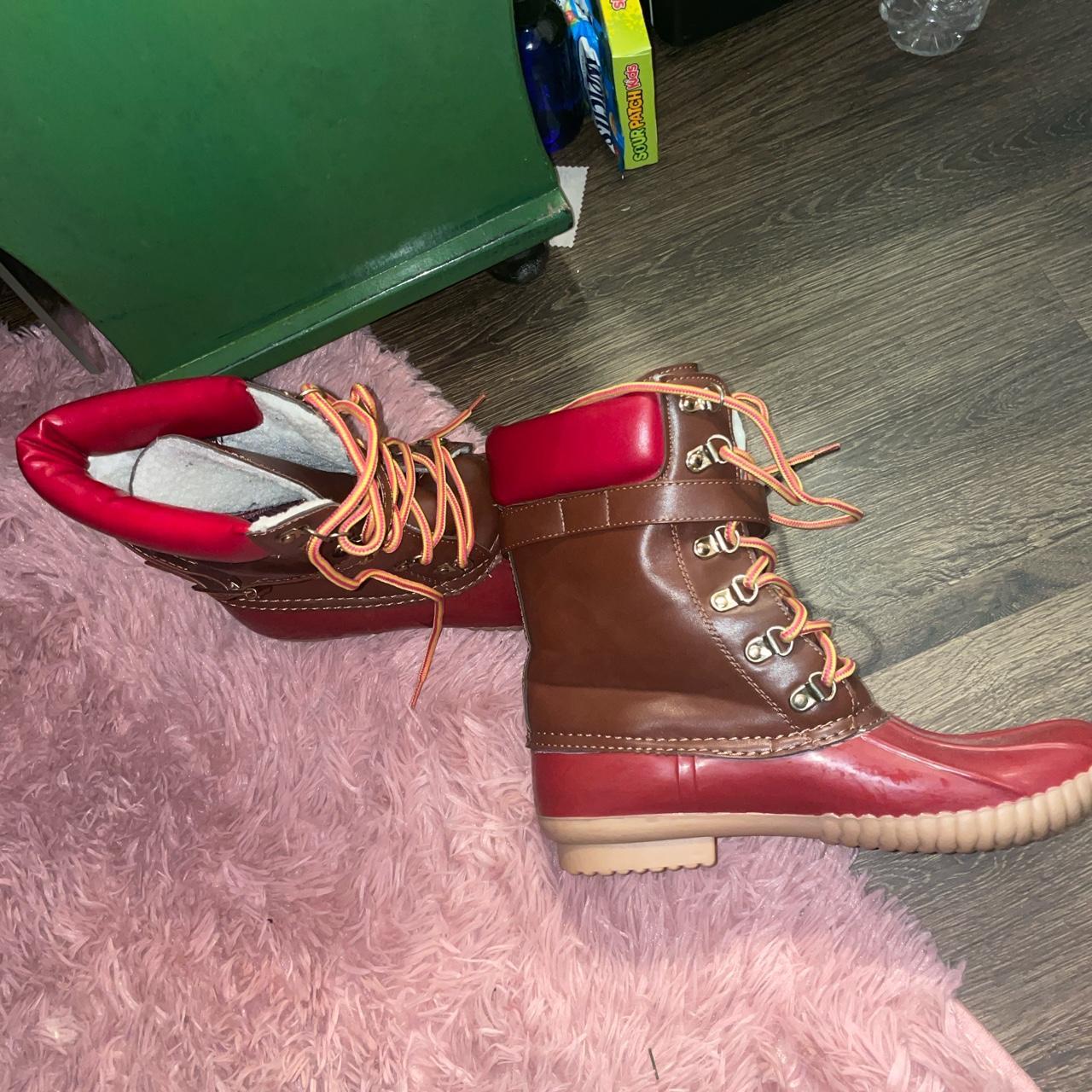 Burgundy hotsell duck boots