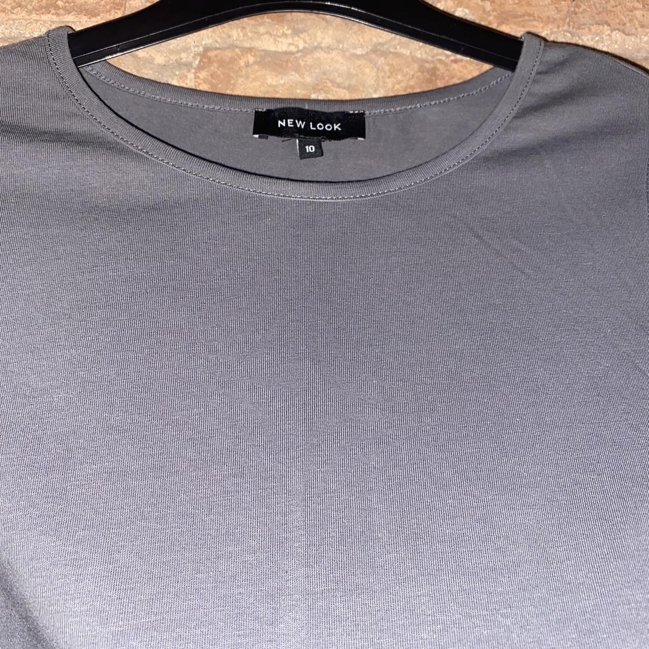 New Look Women's Grey and Black Crop-top | Depop