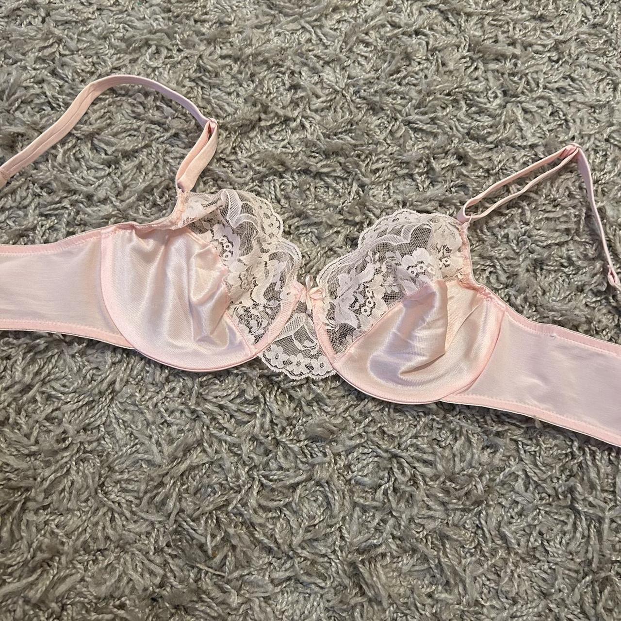 peachy/pink vintage jcpenny lace bra so cute im so... - Depop