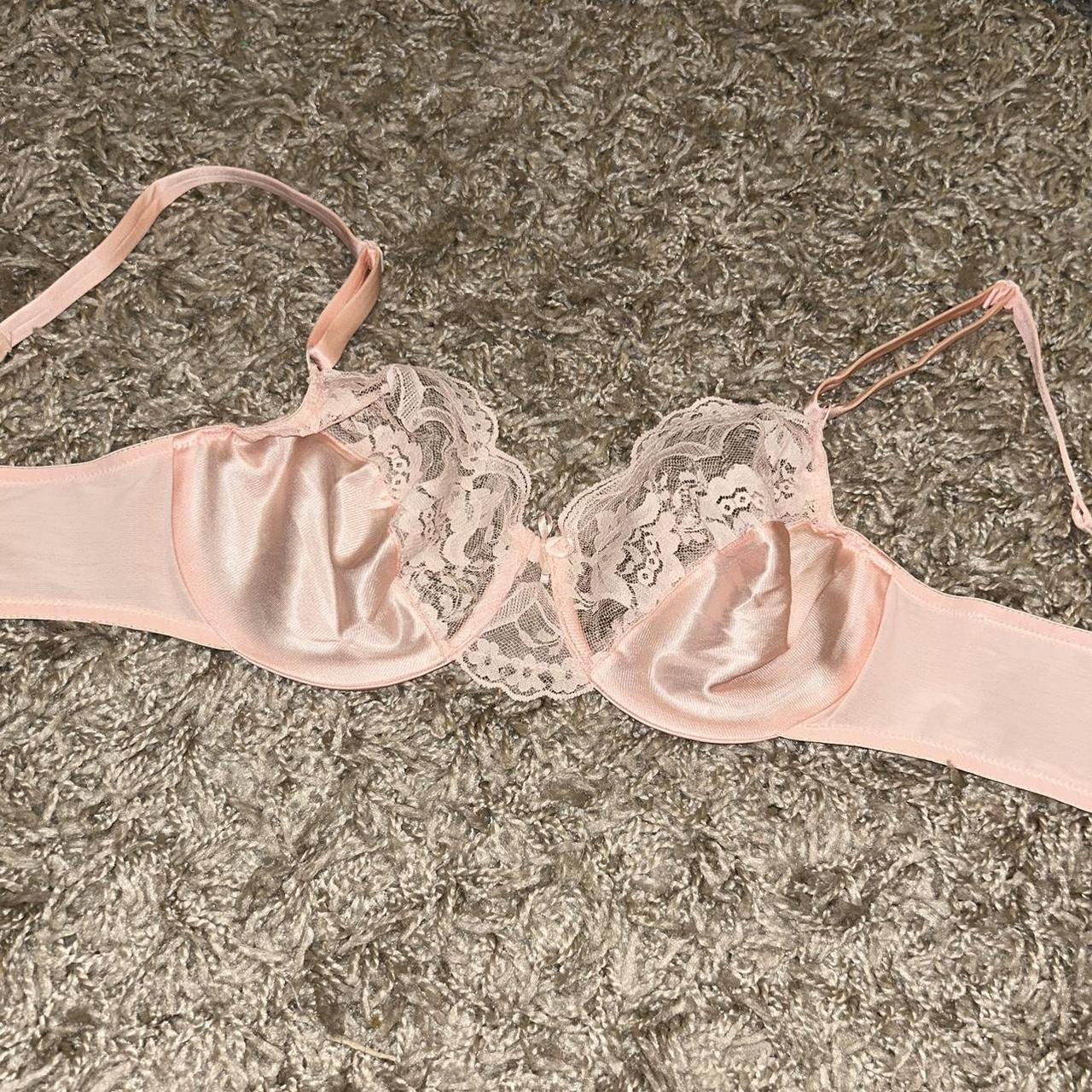 peachy/pink vintage jcpenny lace bra so cute im so... Depop