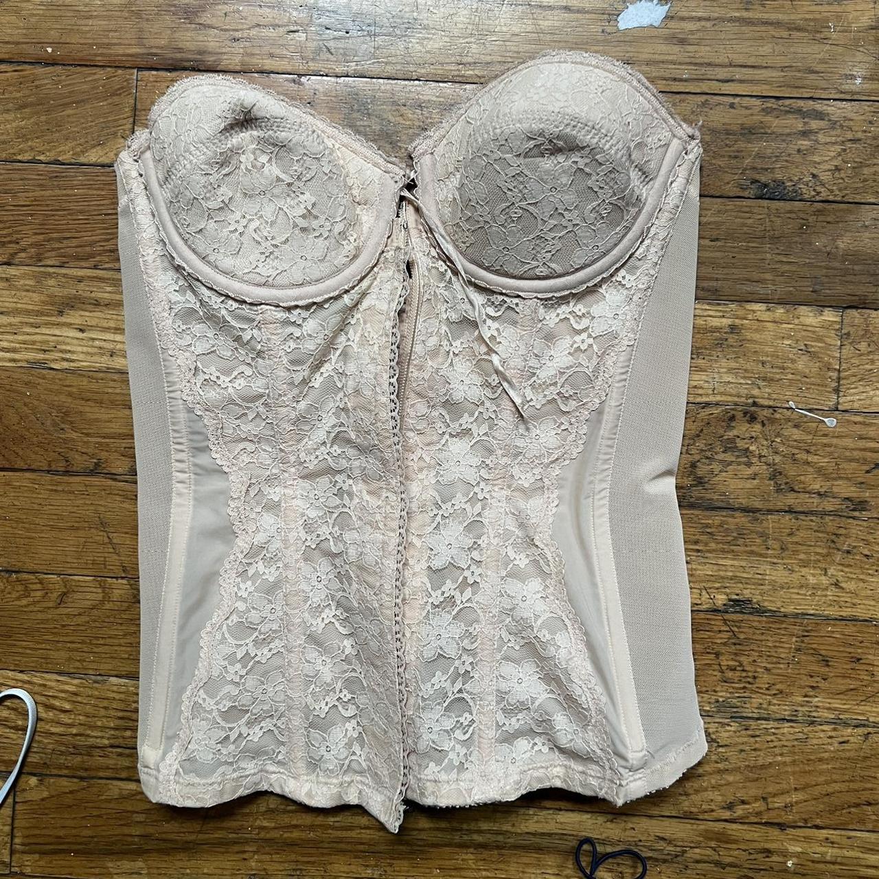 Super beautiful tan corset top 🤎🤎 will fit a 3234 B... Depop