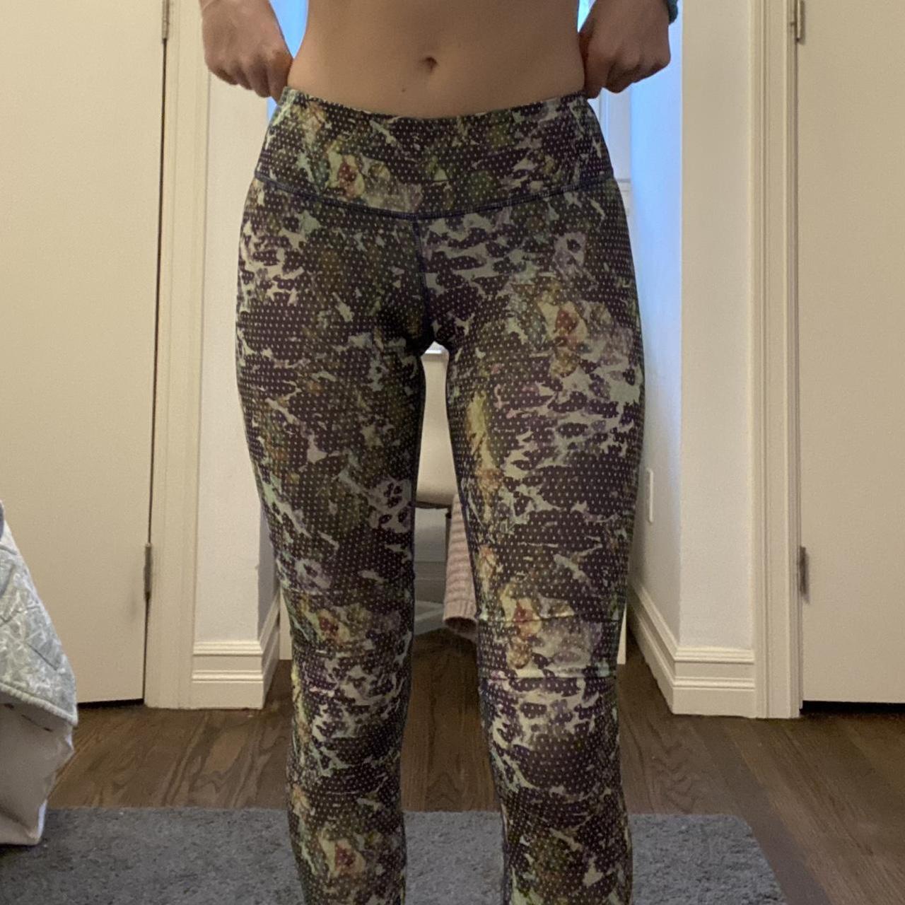 Low rise lululemon leggings! - In very good - Depop