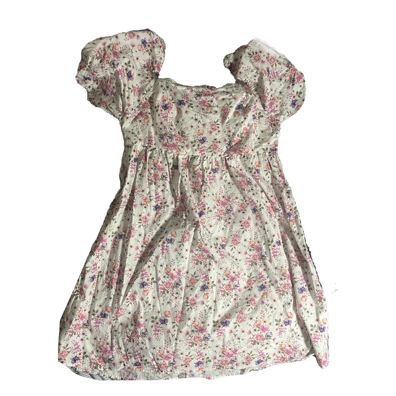 floral babydoll style spring mini dress with puff... - Depop