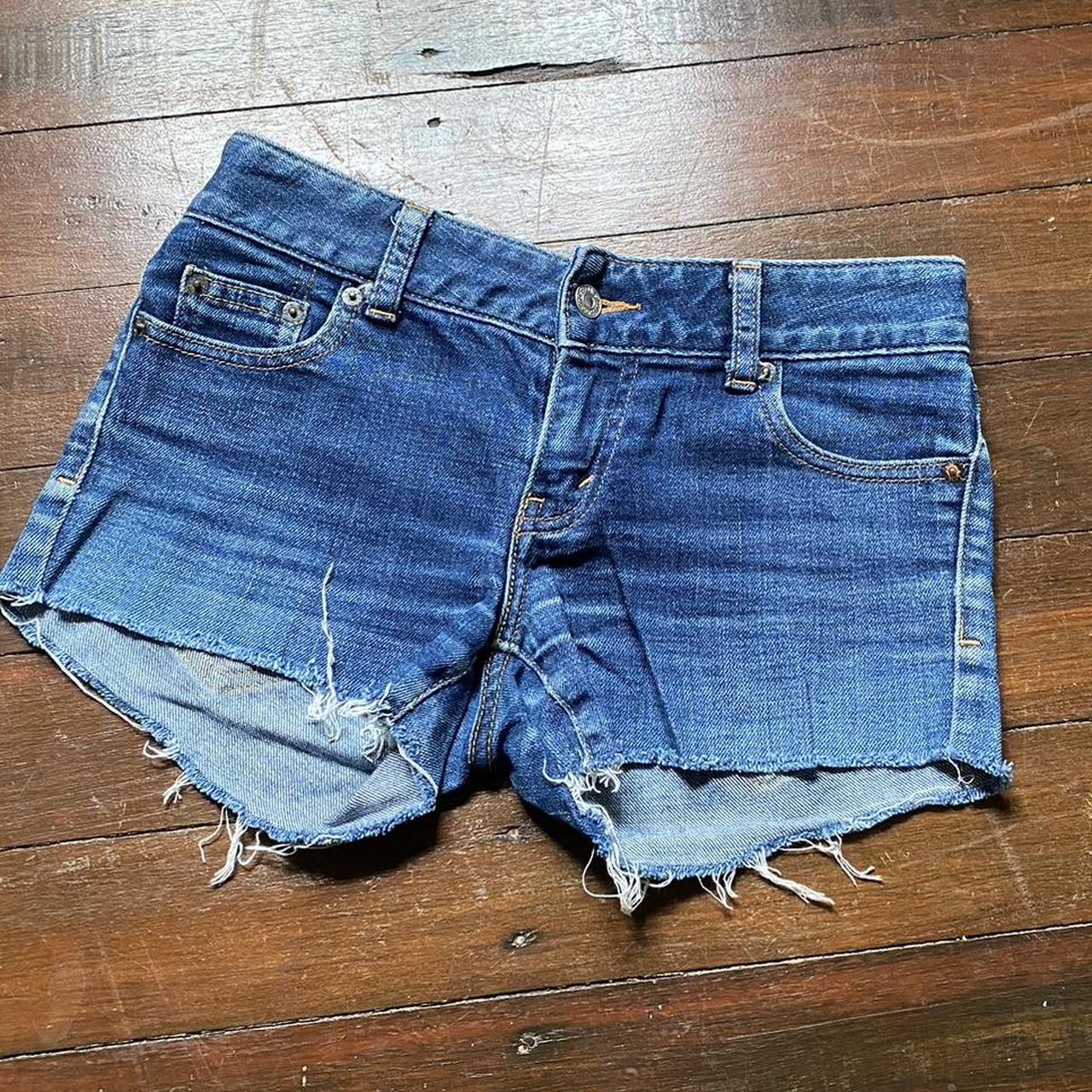 Levi low rise denim shorts. Super cute on!! Perfect... - Depop