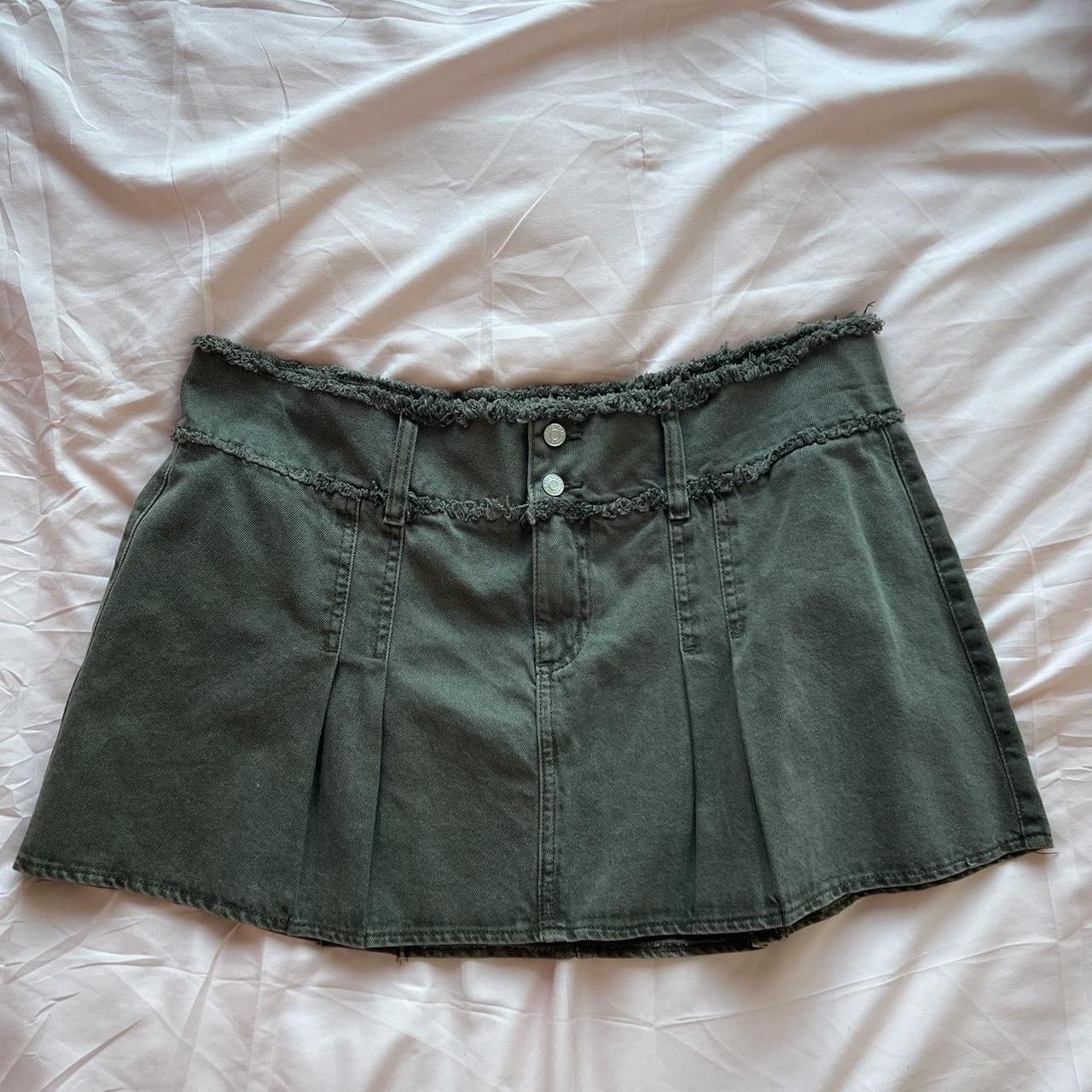 Garage utility skirt super y2k and cute size... Depop