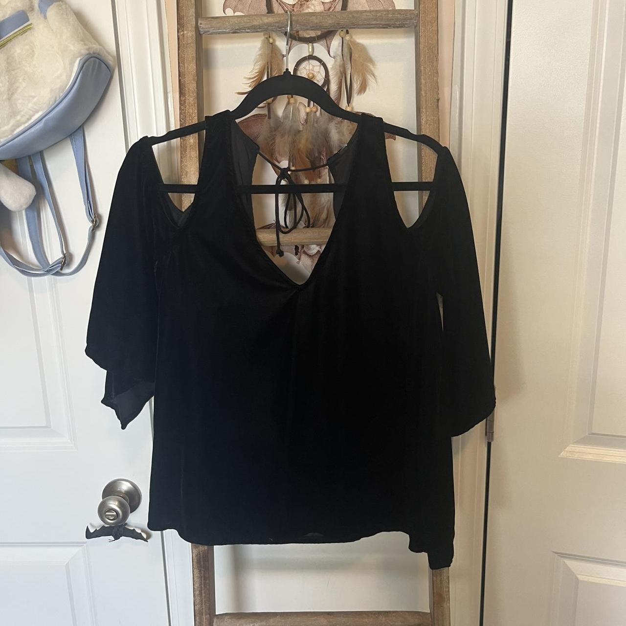 item listed by elliotscloset_