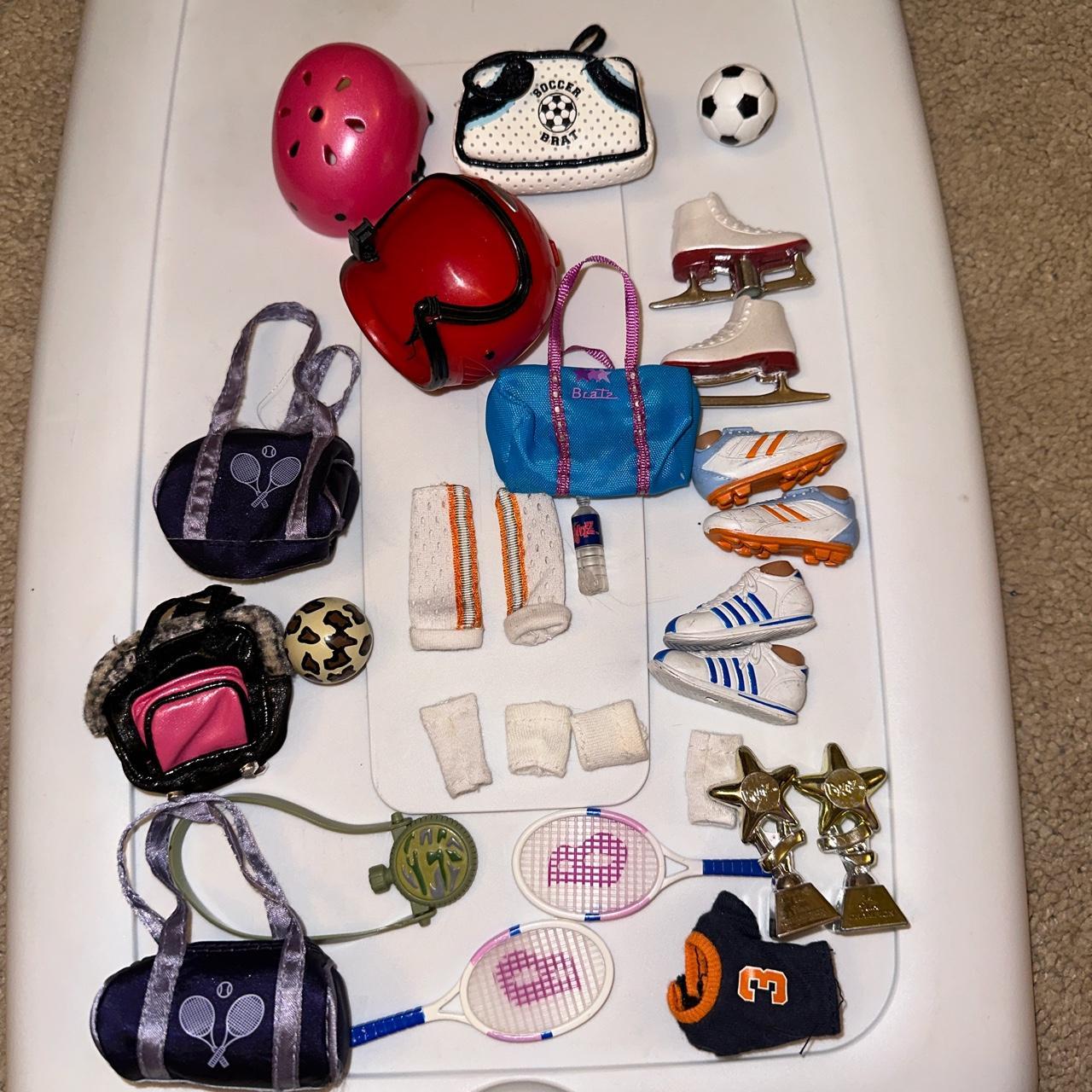 Bratz lot of items offers