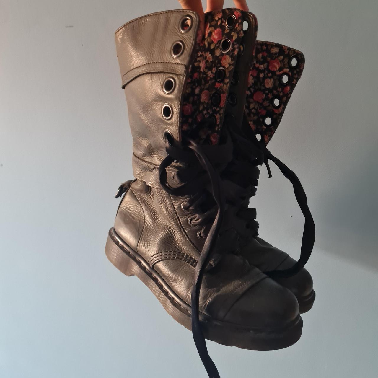 doc martens triumph