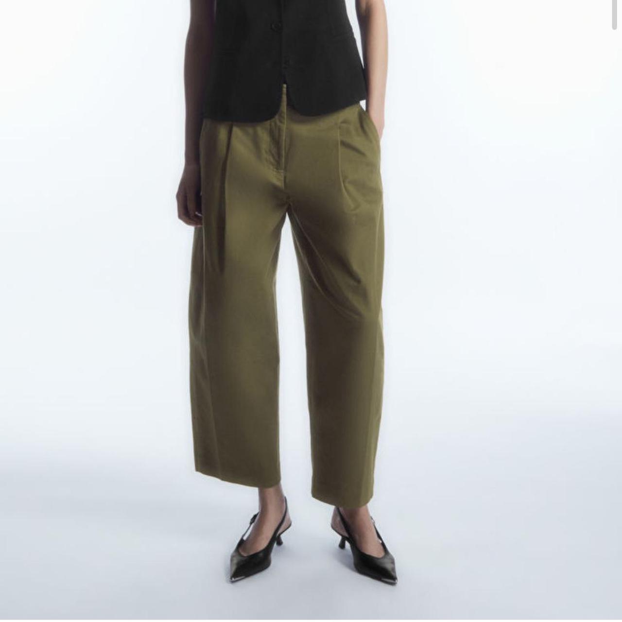 最終限定値下げCOS |Pleated Barrel-Leg Chinos PLEATED BARREL-LEG CHINOS - MOLE | COS