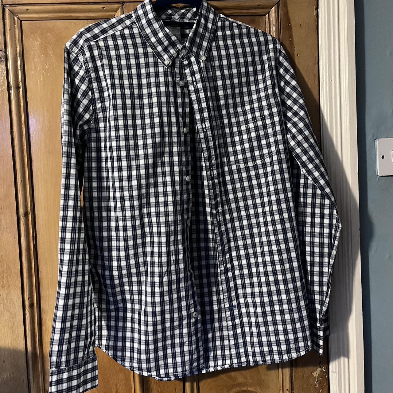 Gap Men's Black and White Shirt | Depop