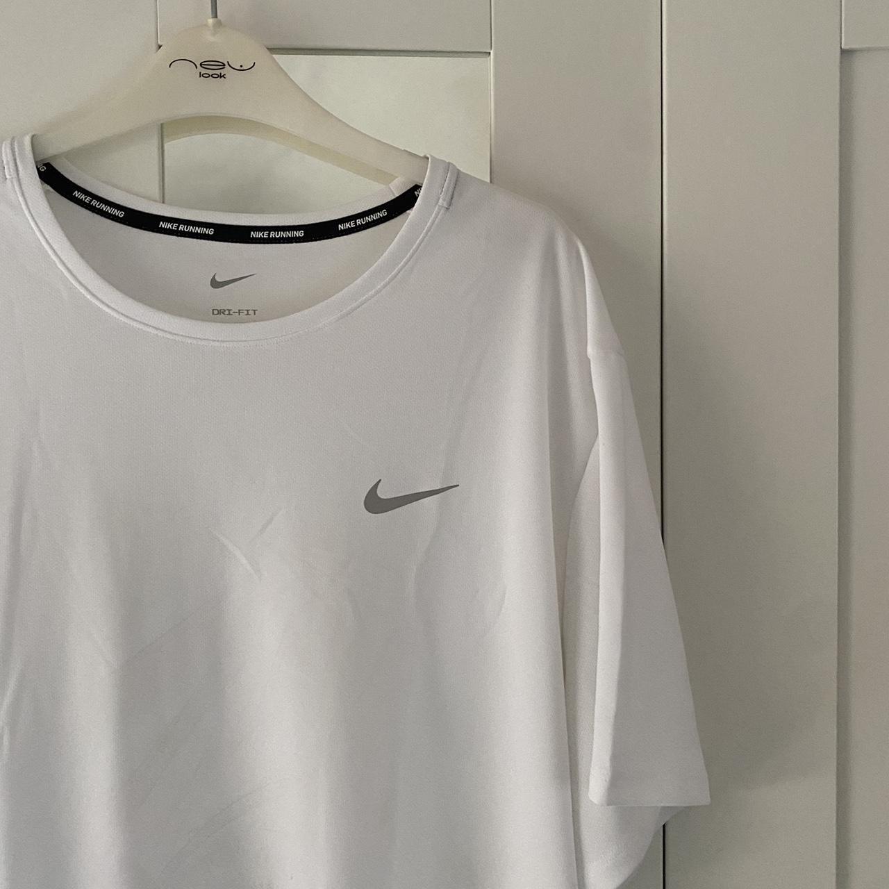 Nike running white training shirt Size XL fits... Depop