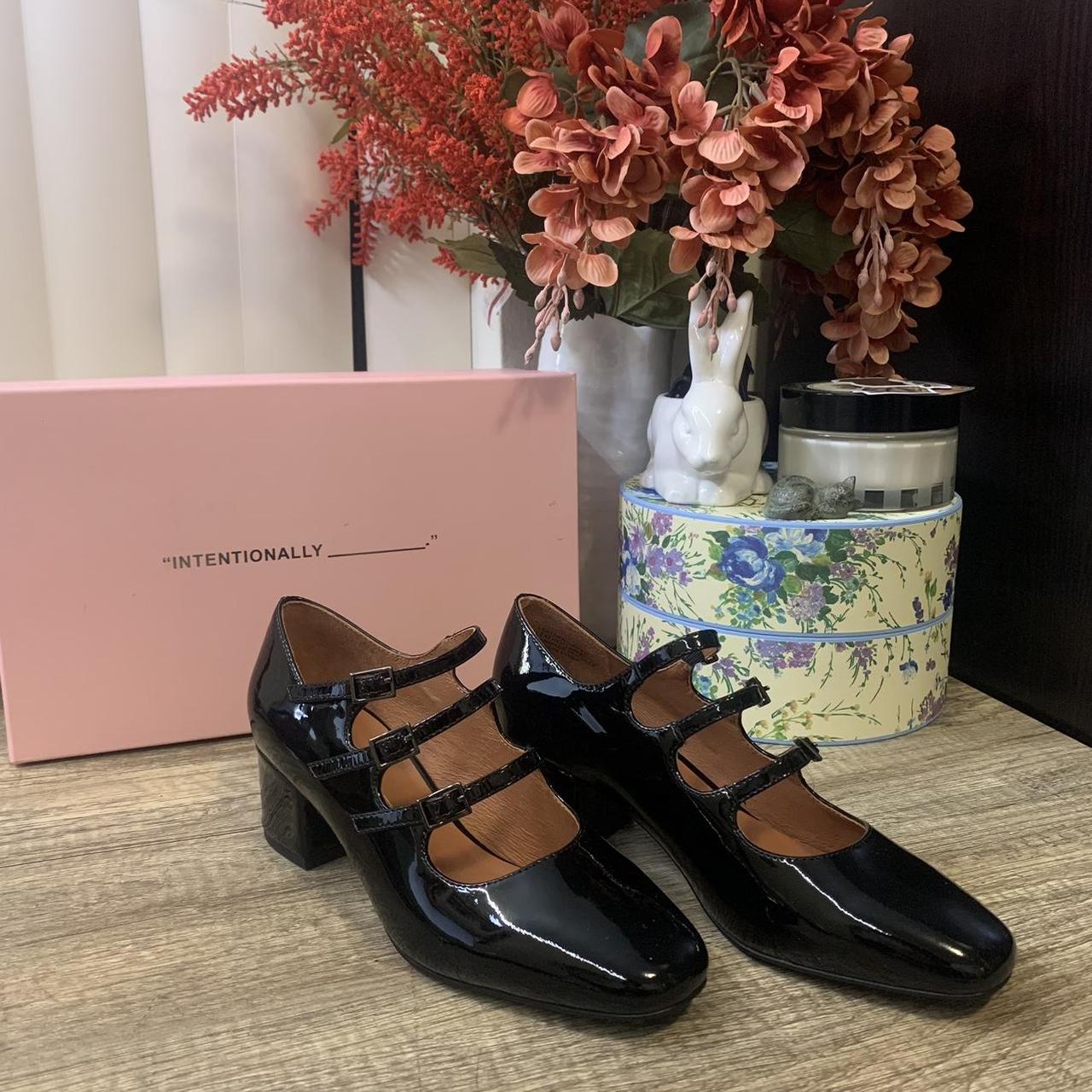 intentionally blank kemp mary jane