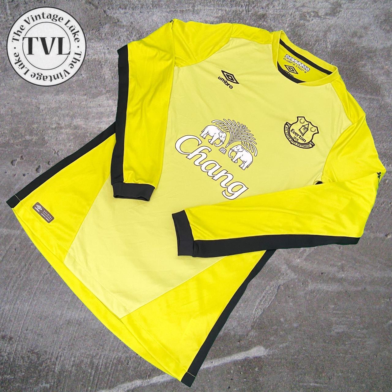 umbro yellow t shirt