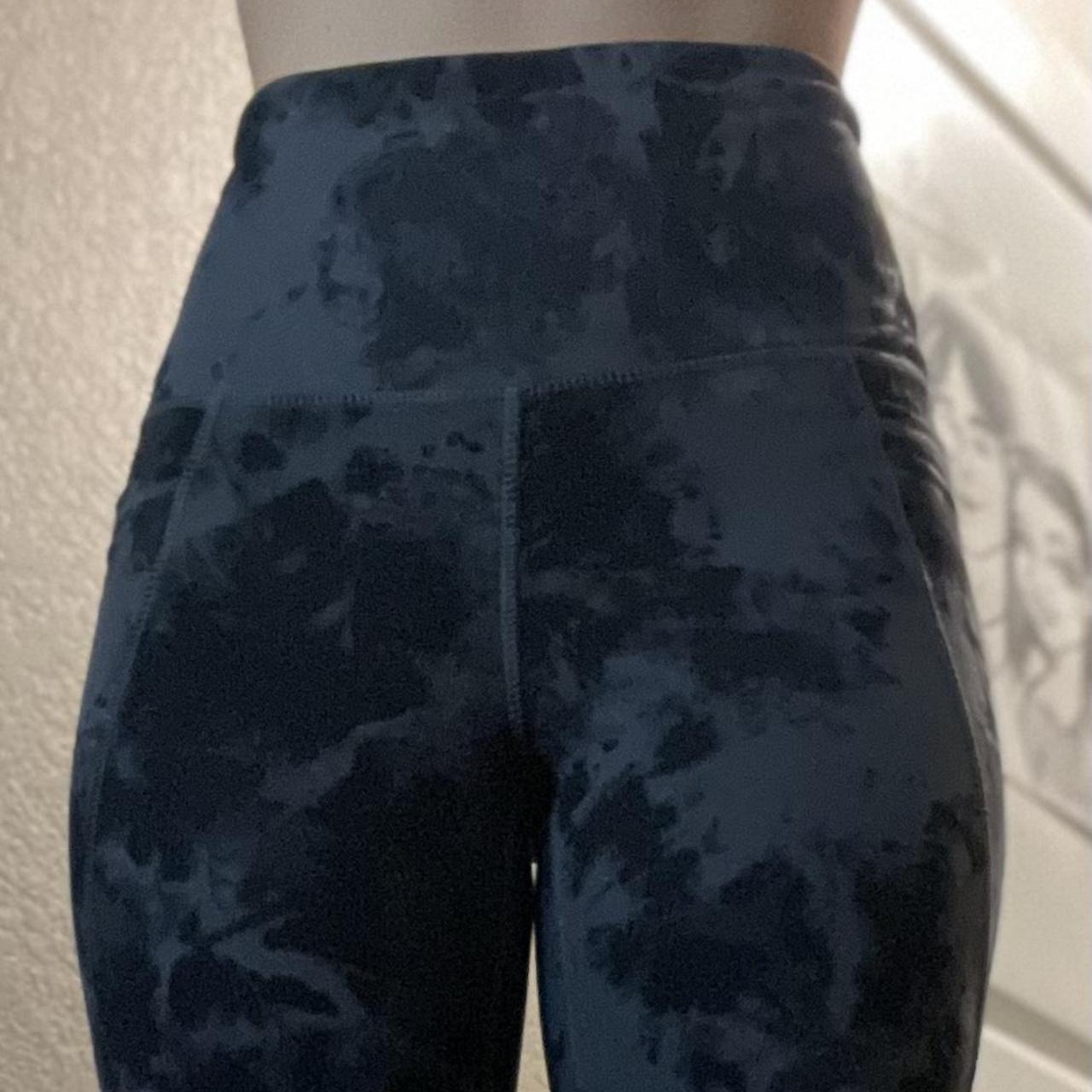 Danskin Women's Grey and Black Leggings Depop