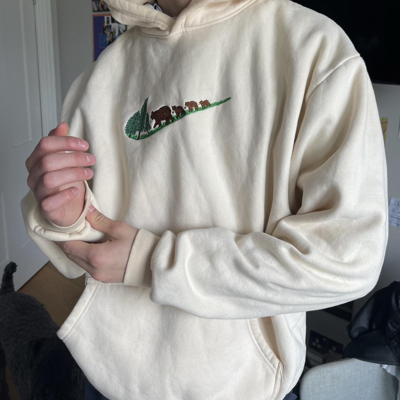 Nike outlet bear hoodie