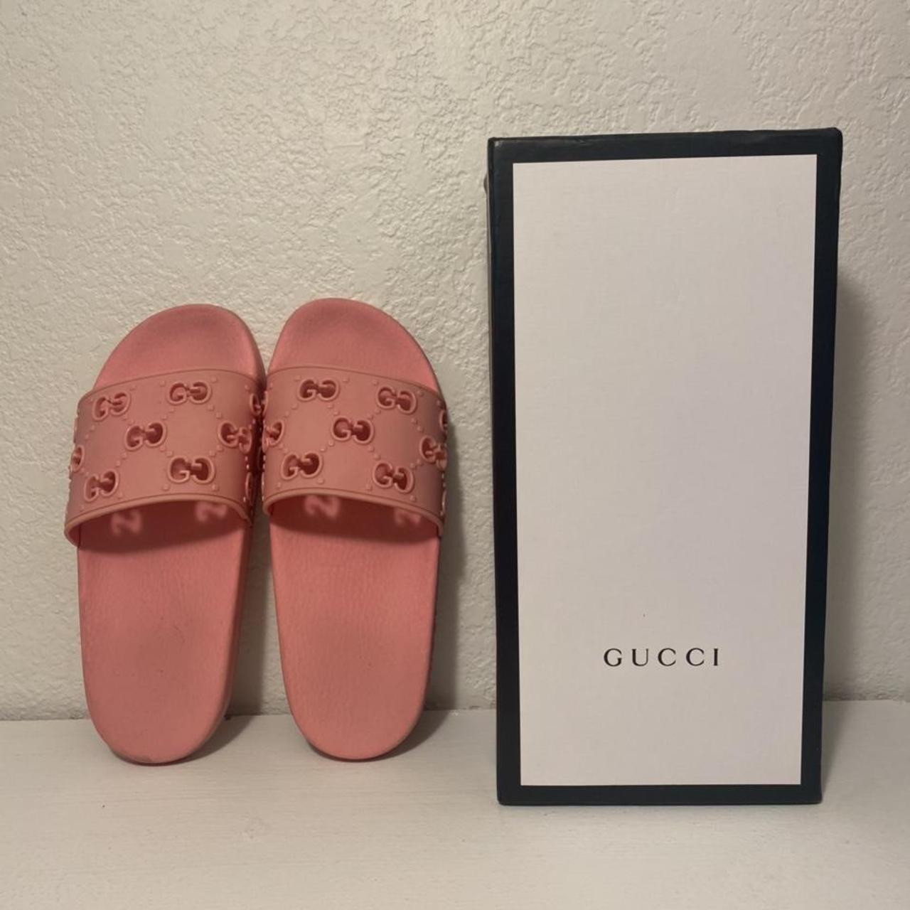Pink Gucci Slides / Slippers Rose Rubber Pursuit...