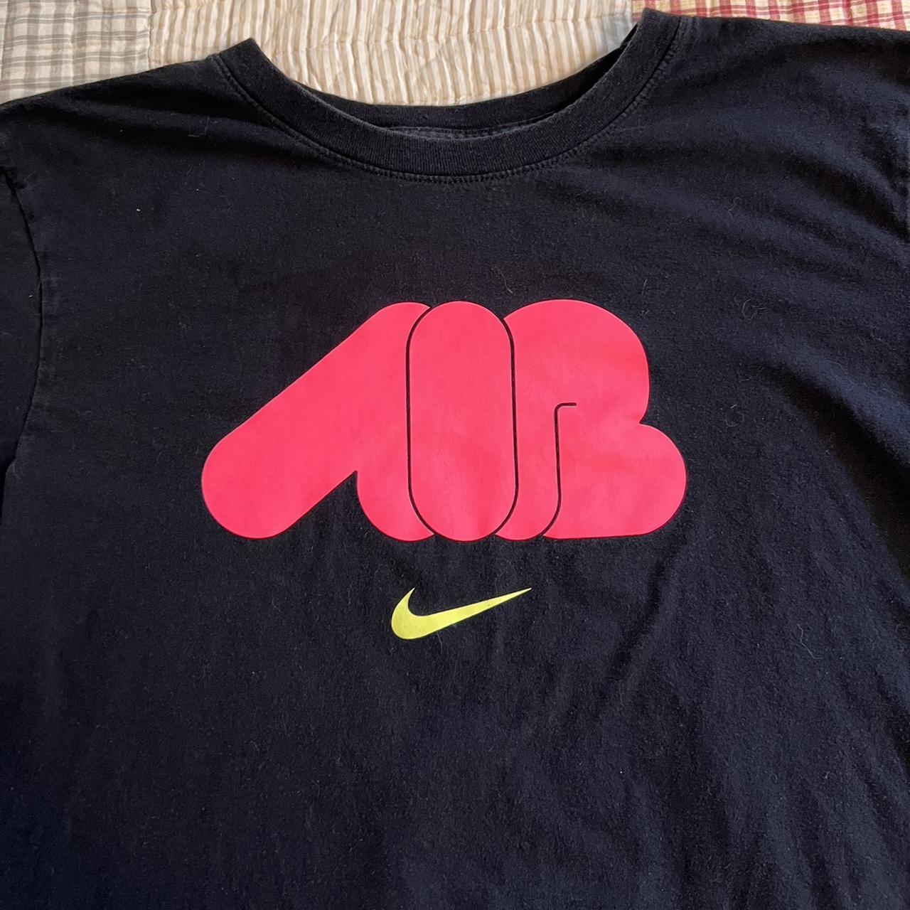 mens black and pink nike shirt