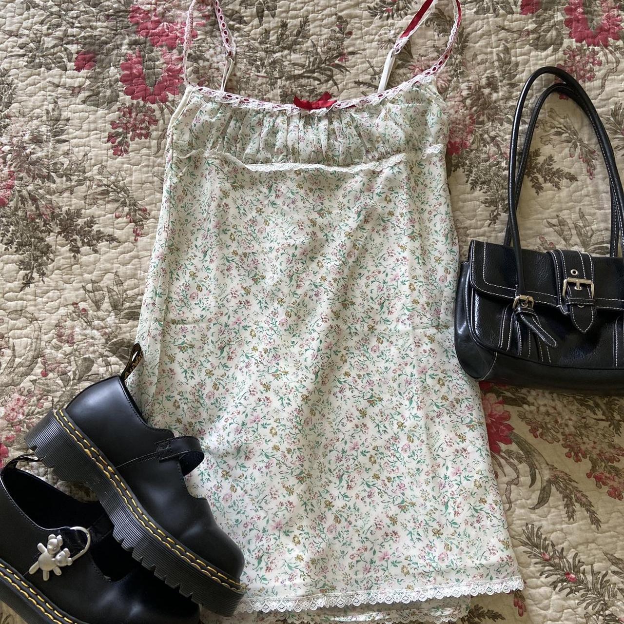 Unif XO Lace Floral Dress 🫖💋🪆💌 Size Small Really... Depop