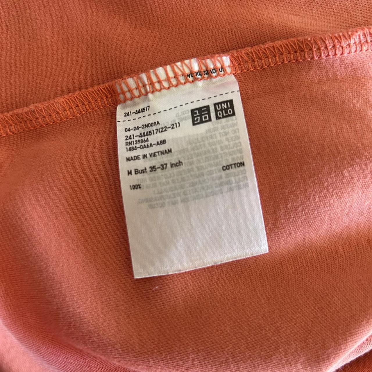 Look at this sexy orange jeggings from Uniqlo! Tag - Depop
