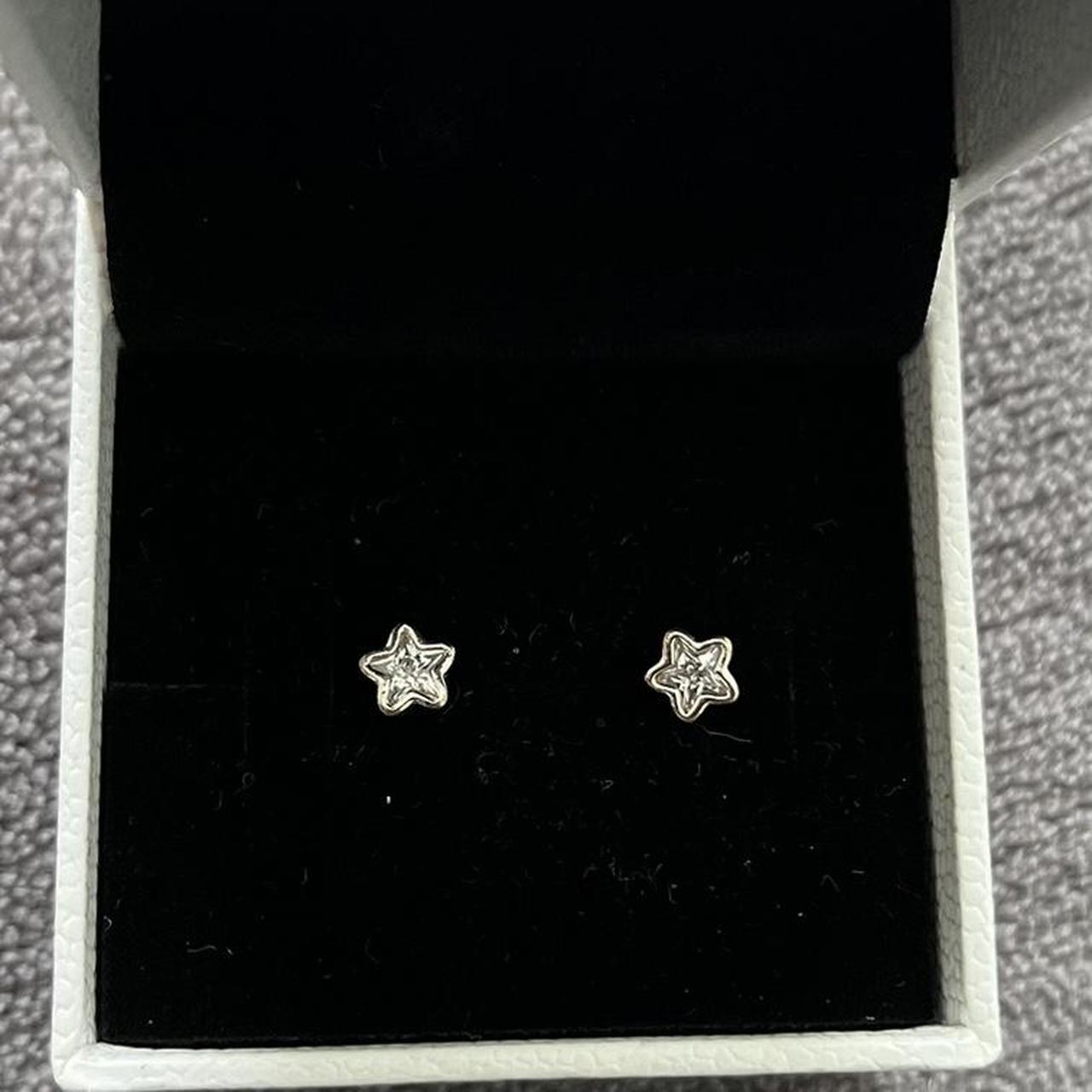 Star stud hot sale earrings pandora