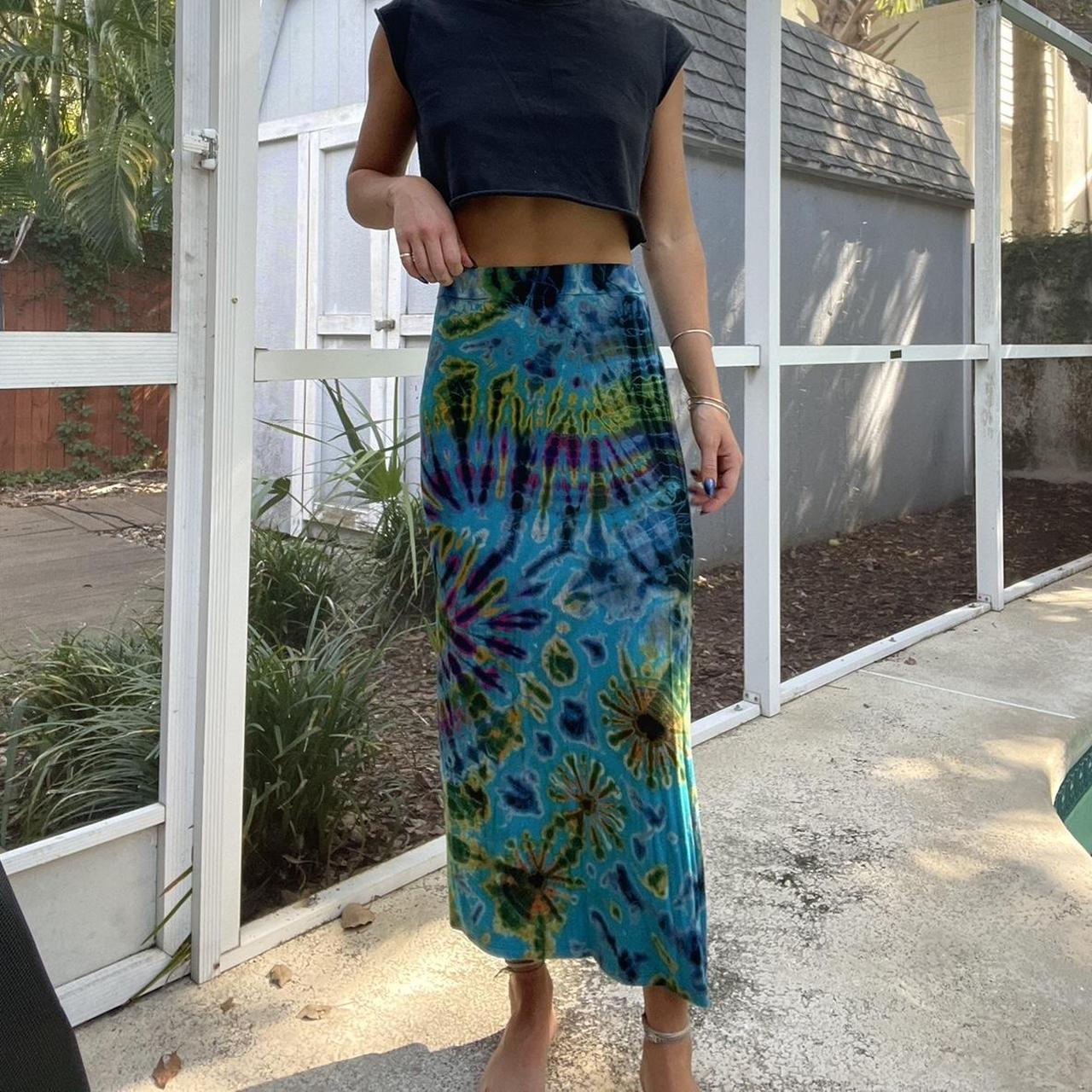 Fitted tie 2024 dye maxi skirt