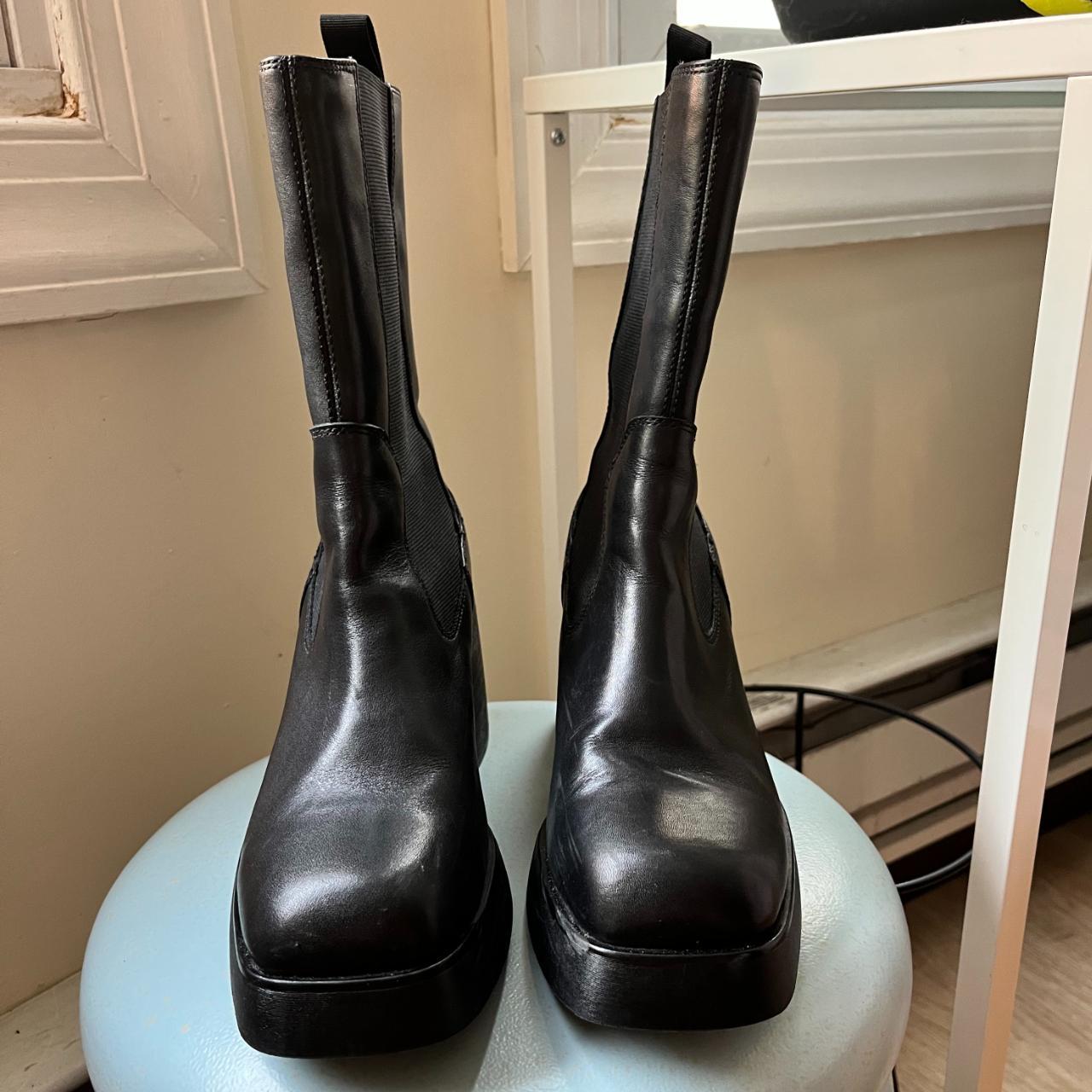 Vagabond Women's Black Boots Depop