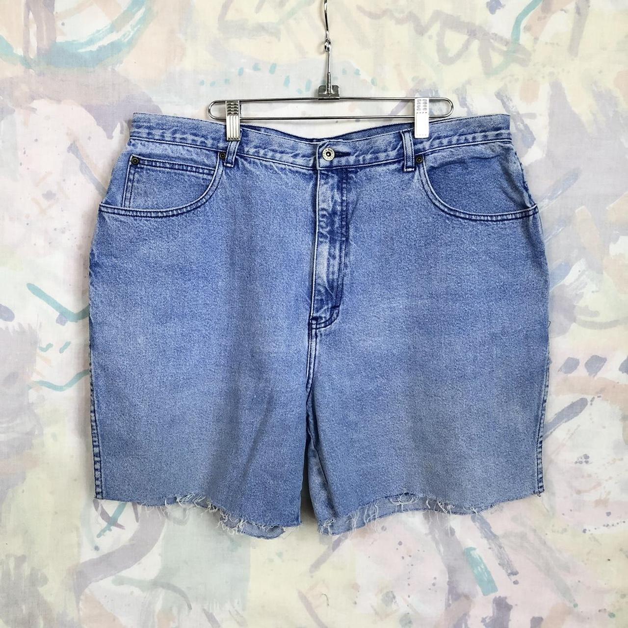 Vintage 90s plus size cutoff denim shorts. High