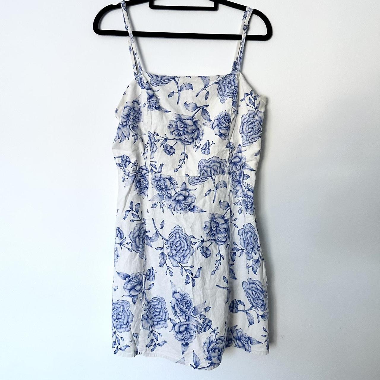 Glassons - White and blue linen floral mini dress 💘... - Depop